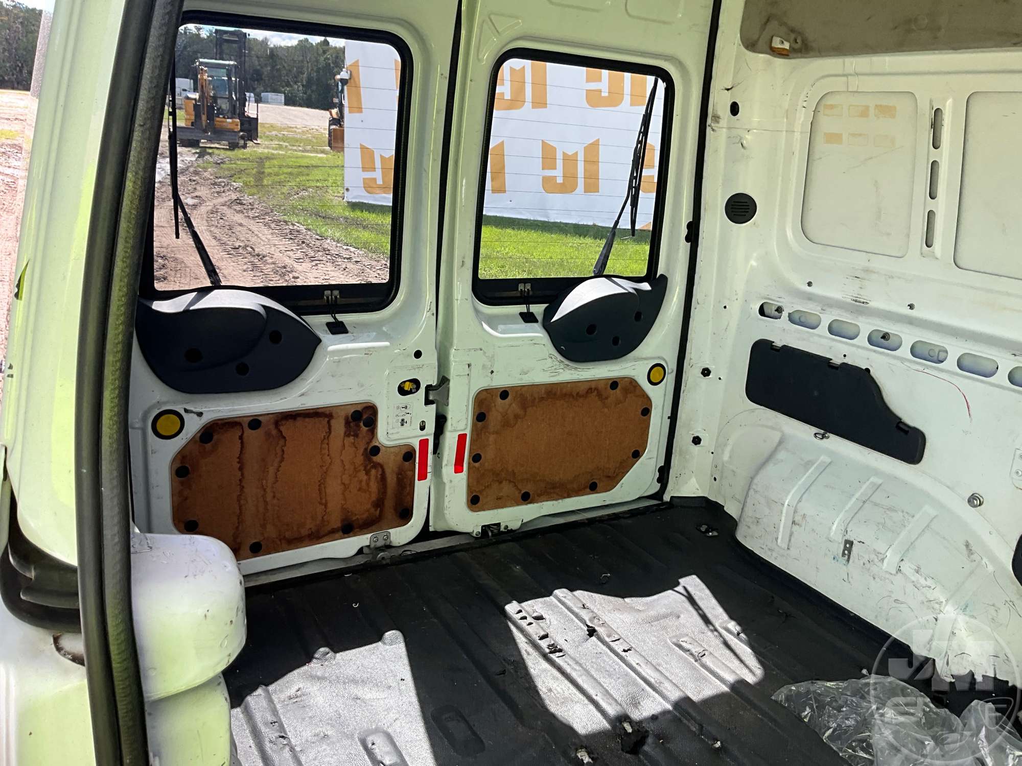 2011 Ford TRANSIT CONNECT XLT