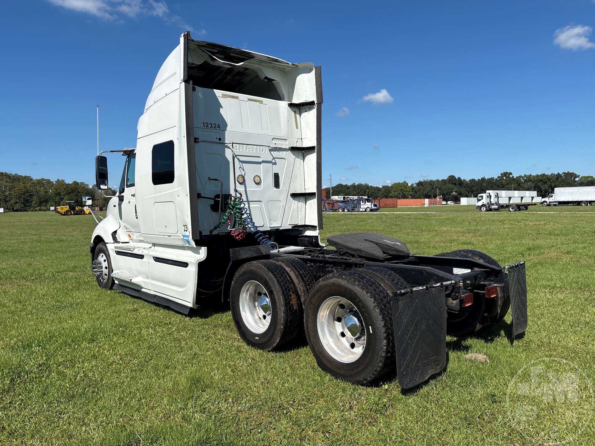 2014 International LF687
