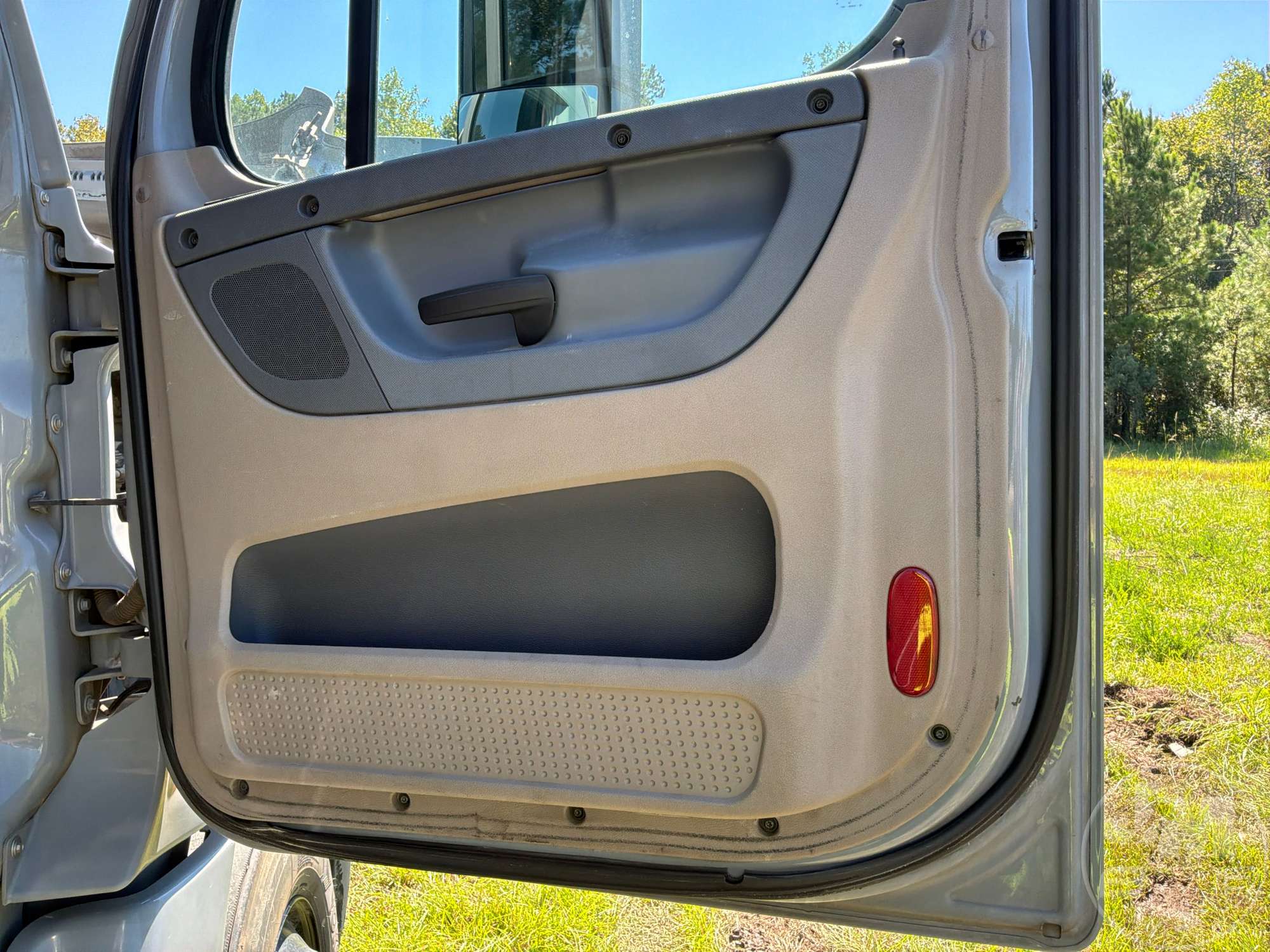 2015 Freightliner CASCADIA