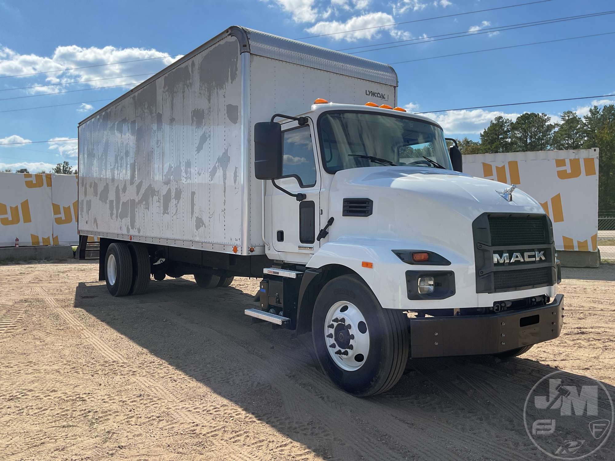 2024 Mack MD642