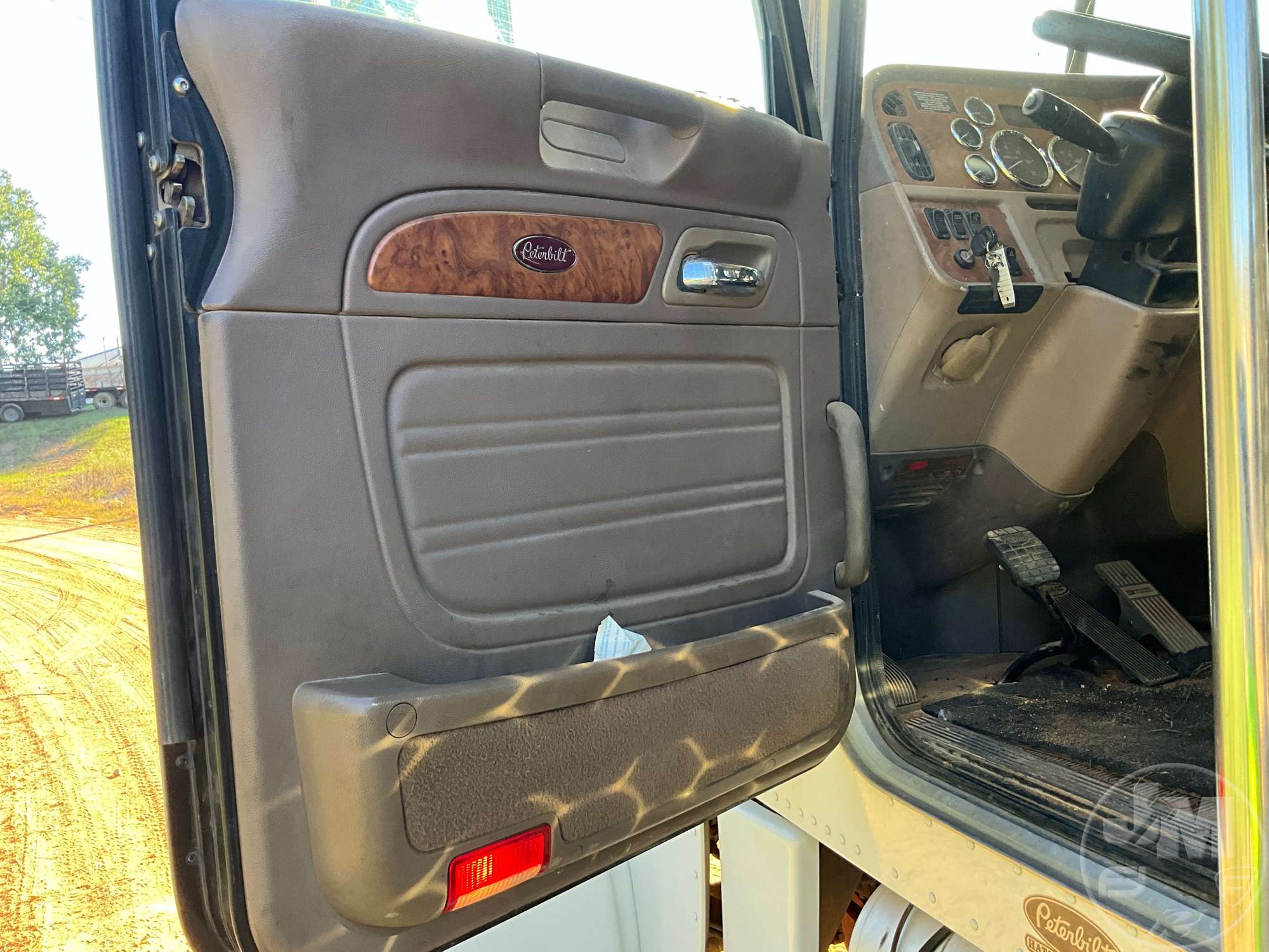 2009 Peterbilt 389