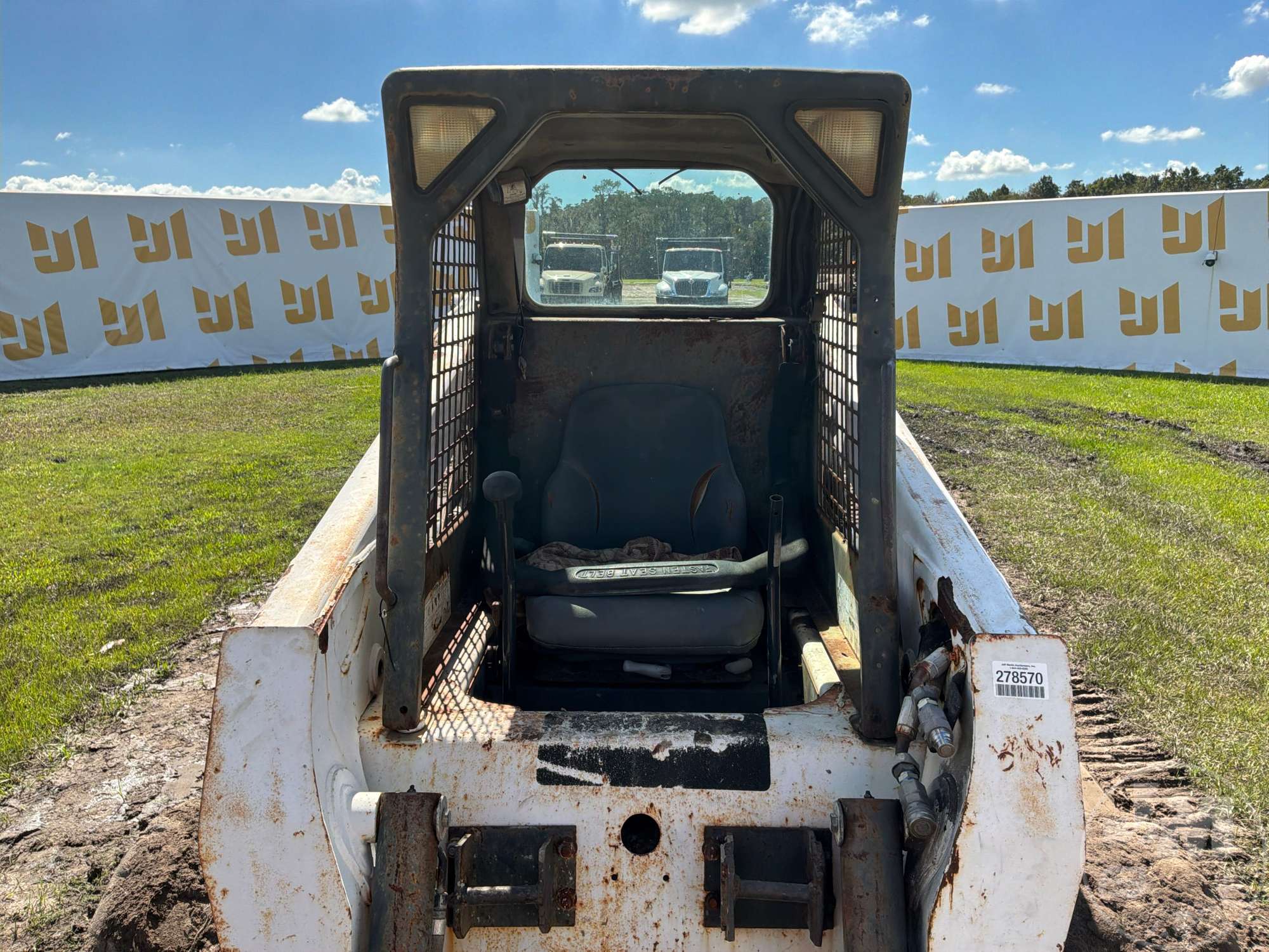 2004 Bobcat S220