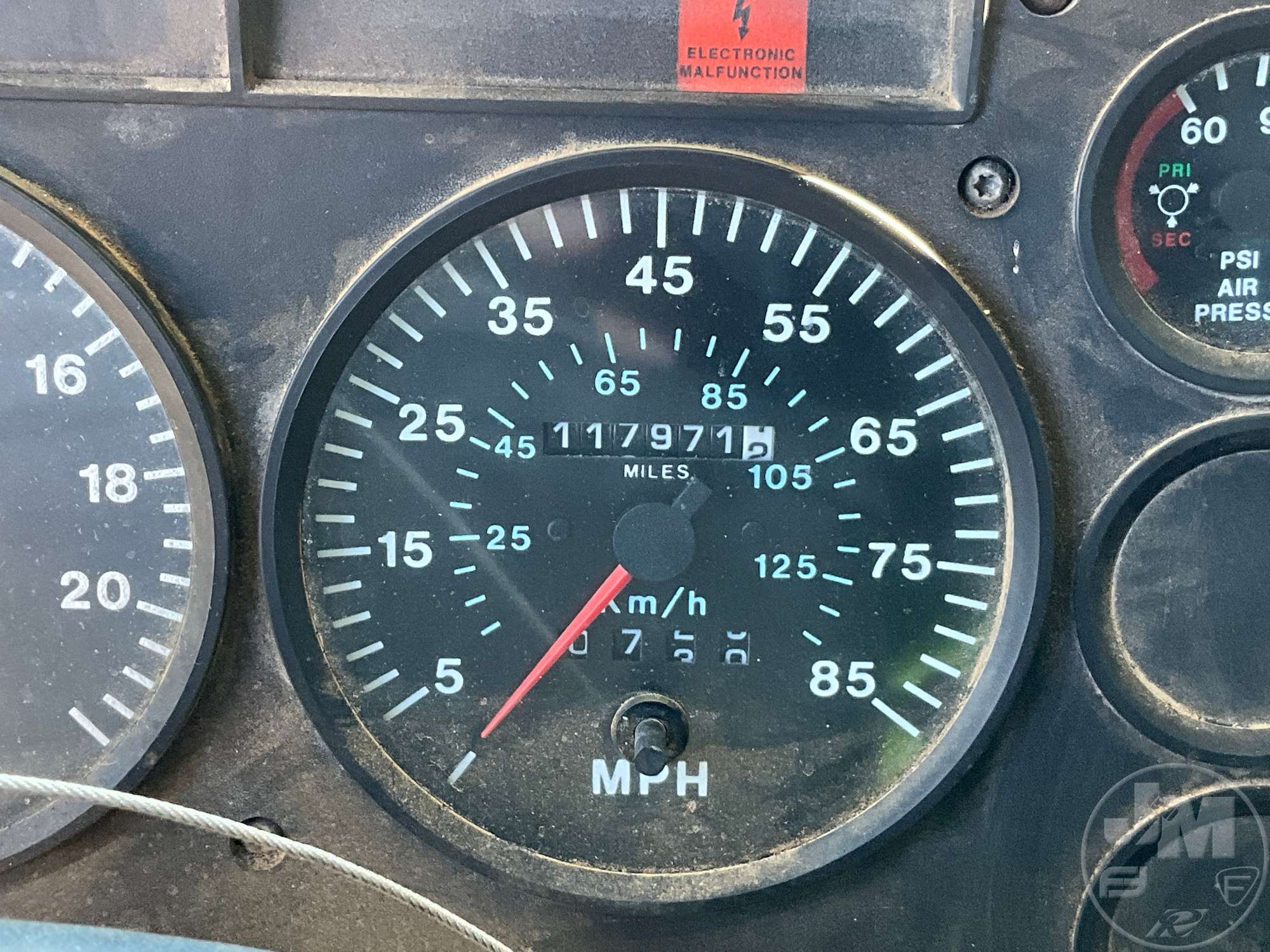 2000 Mack CH 613