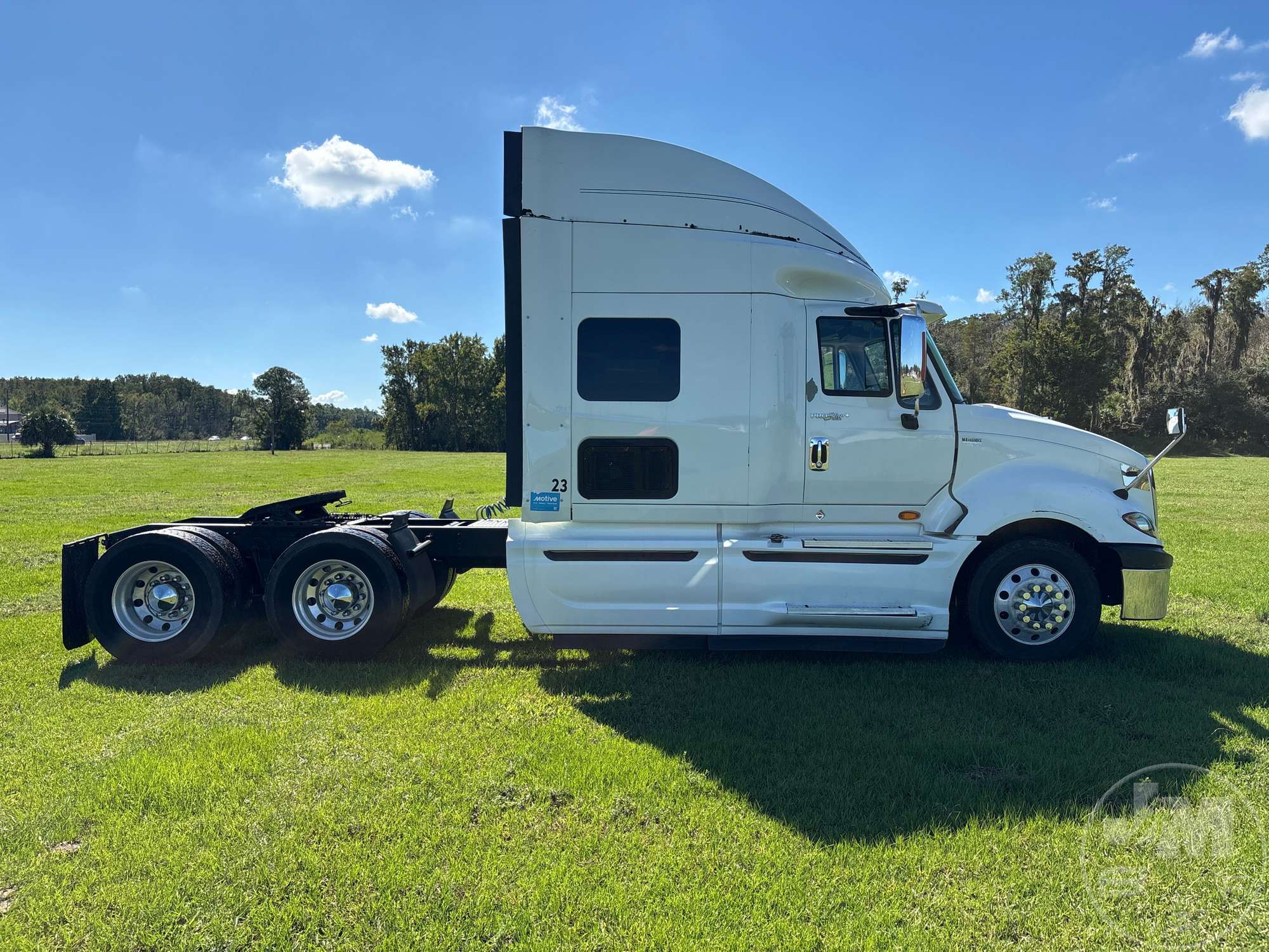 2014 International LF687