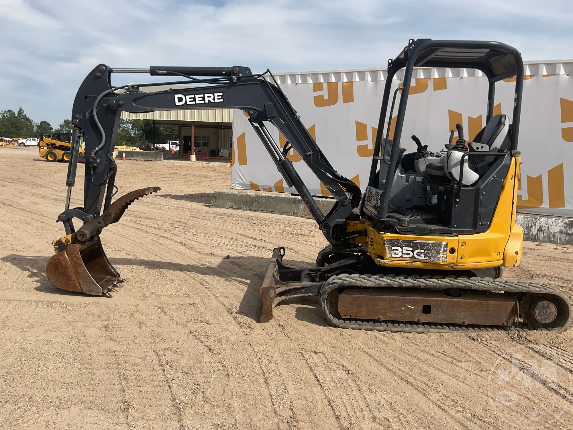 2021 John Deere 35G