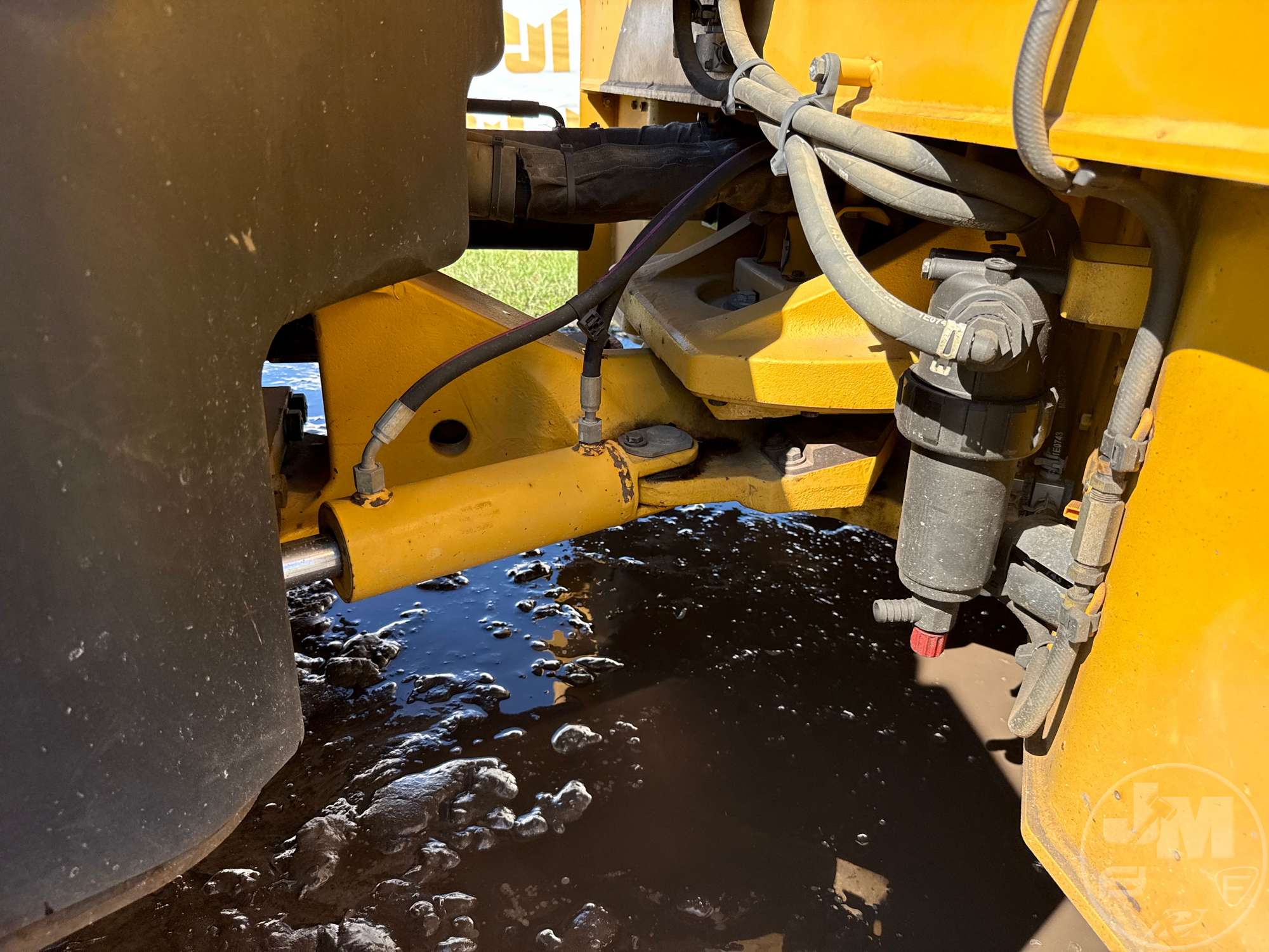 2016 Caterpillar CB64B