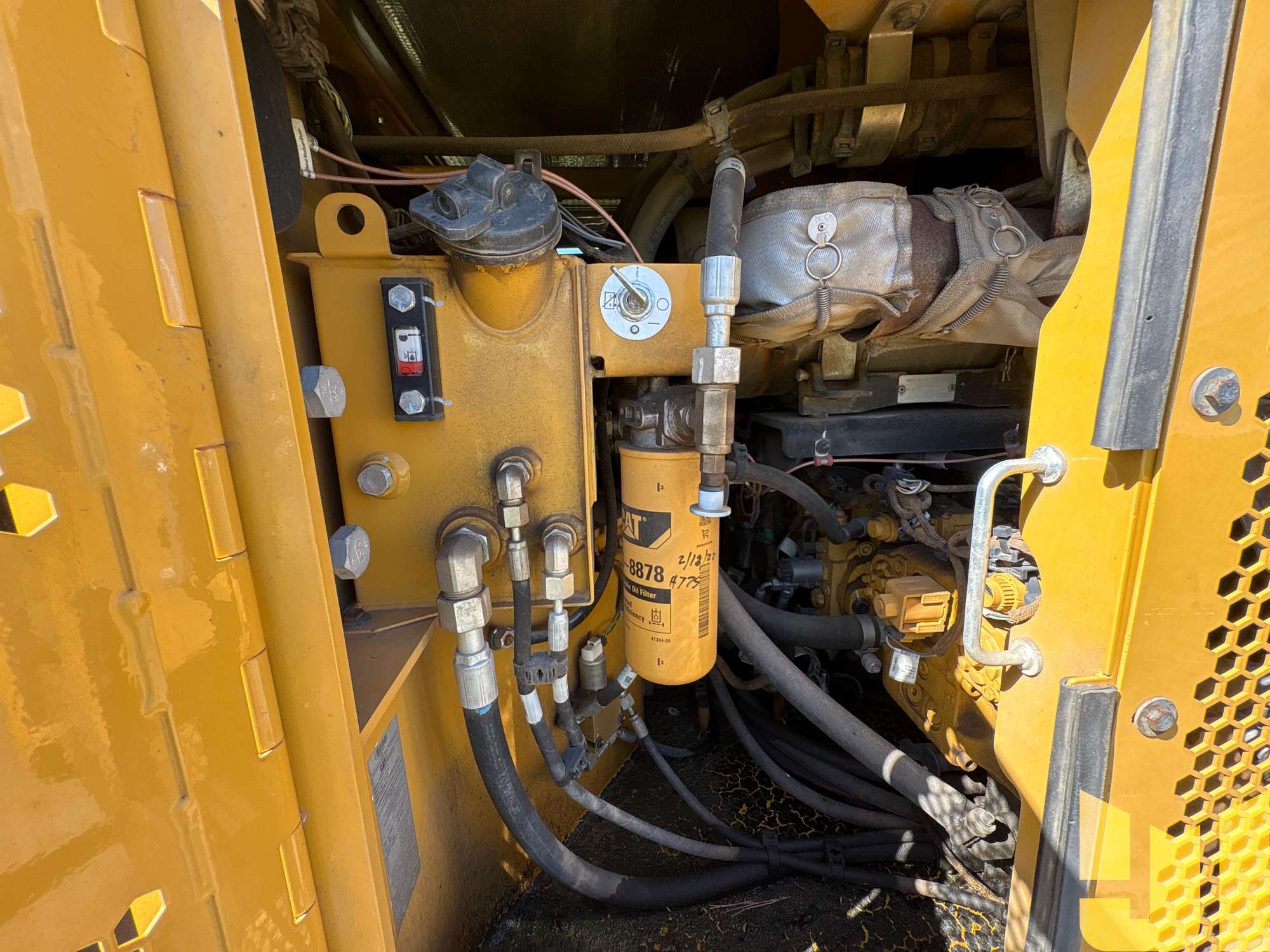2016 Caterpillar CB54B