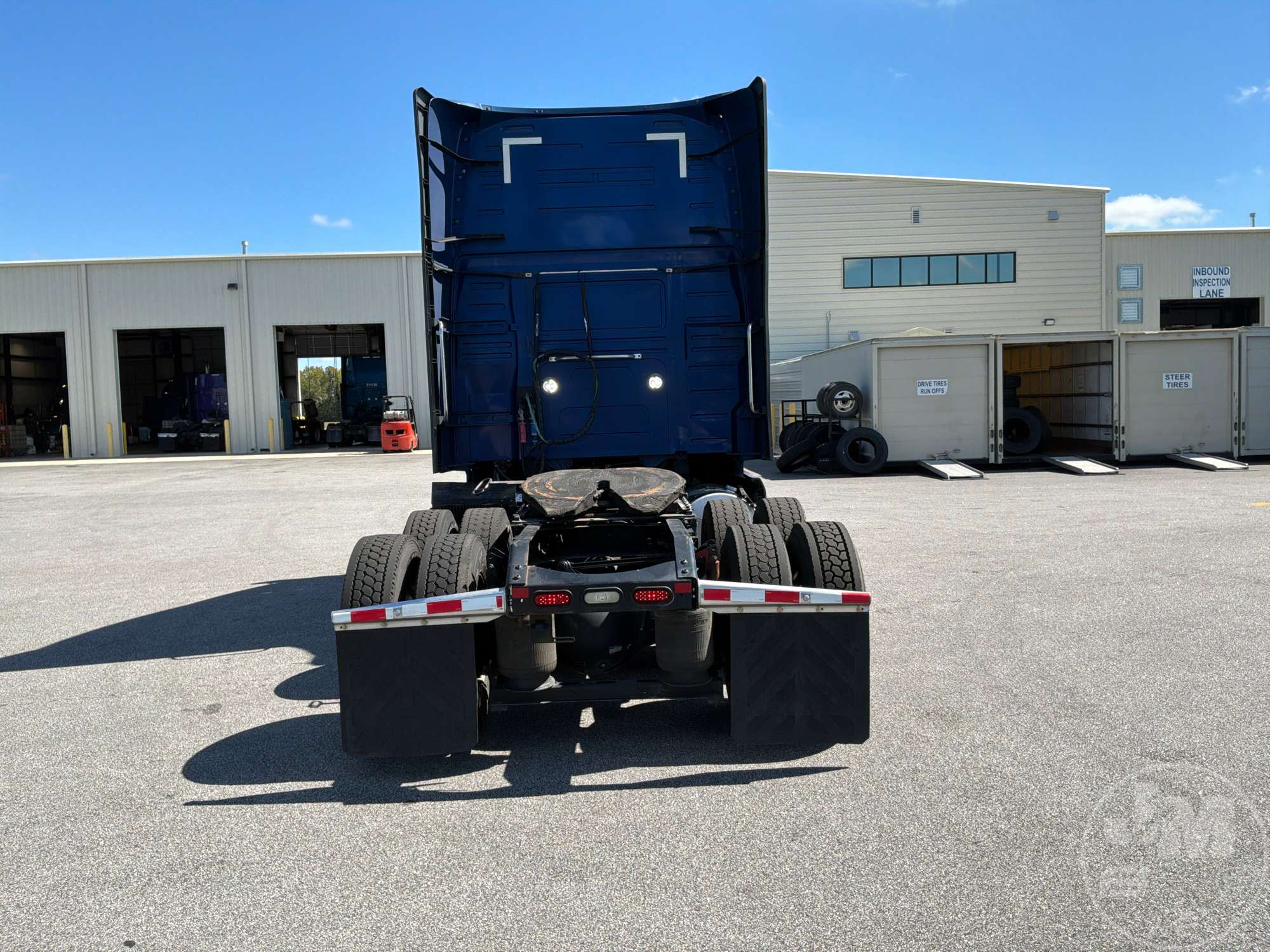 2022 Volvo VNL760