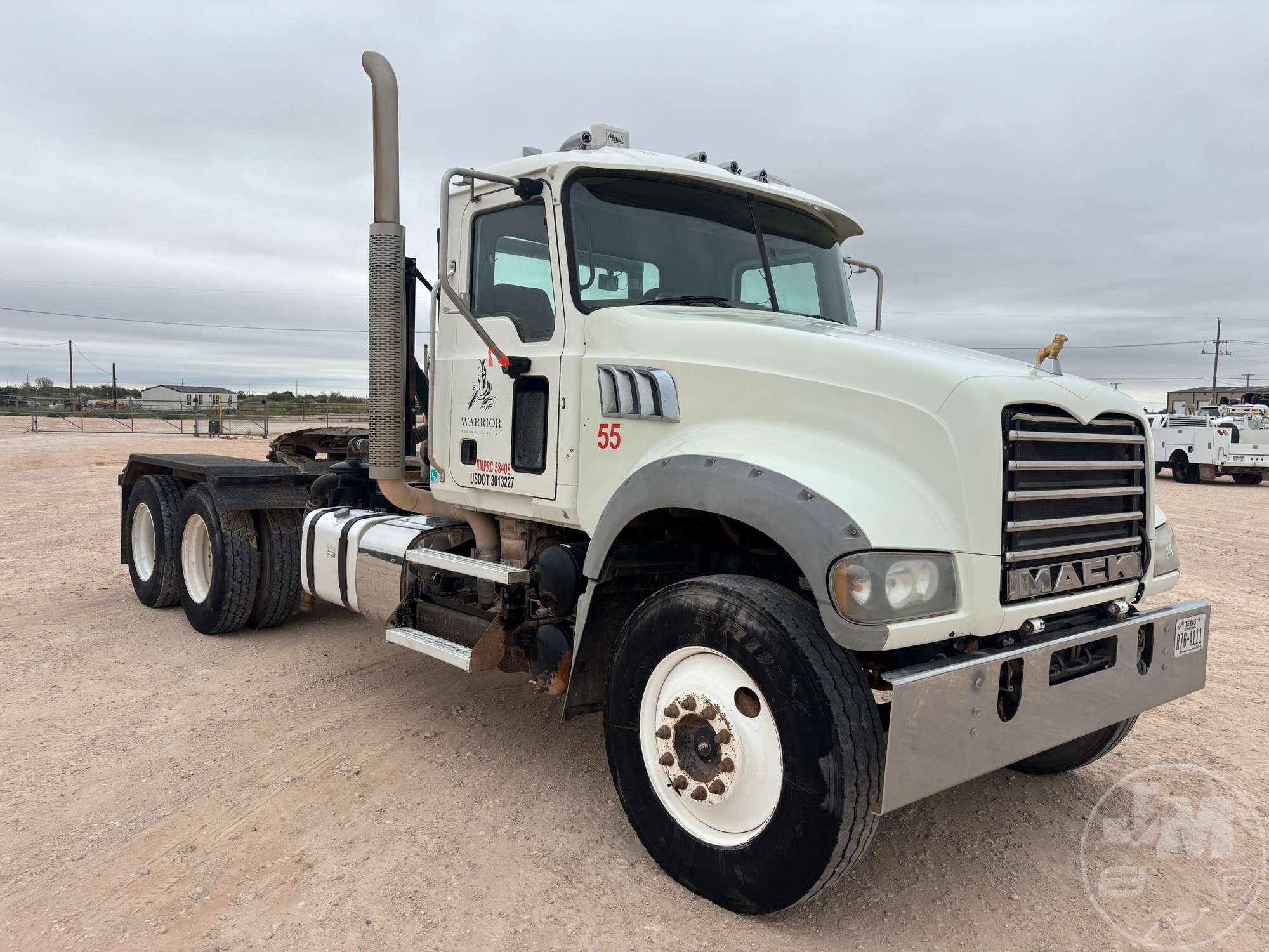 2013 Mack GU713
