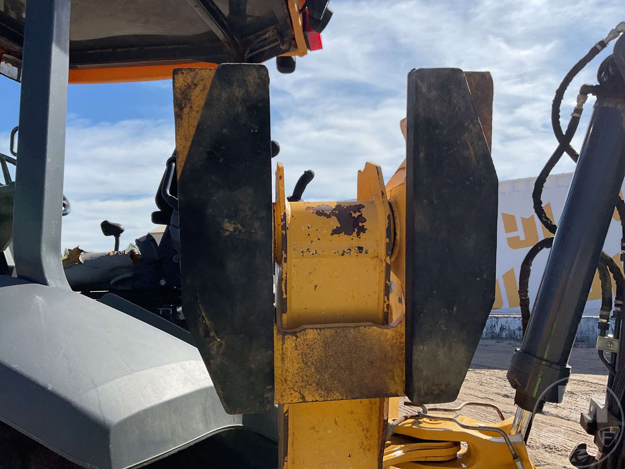 2018 John Deere 310SL