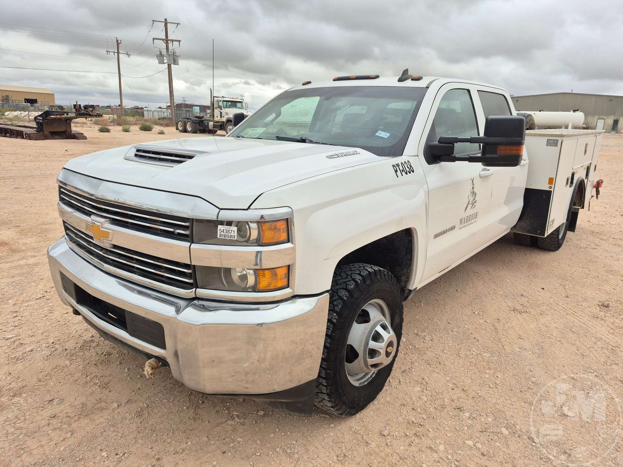 Photo of 2018 Chevrolet 3500HD CREW CAB 4X4