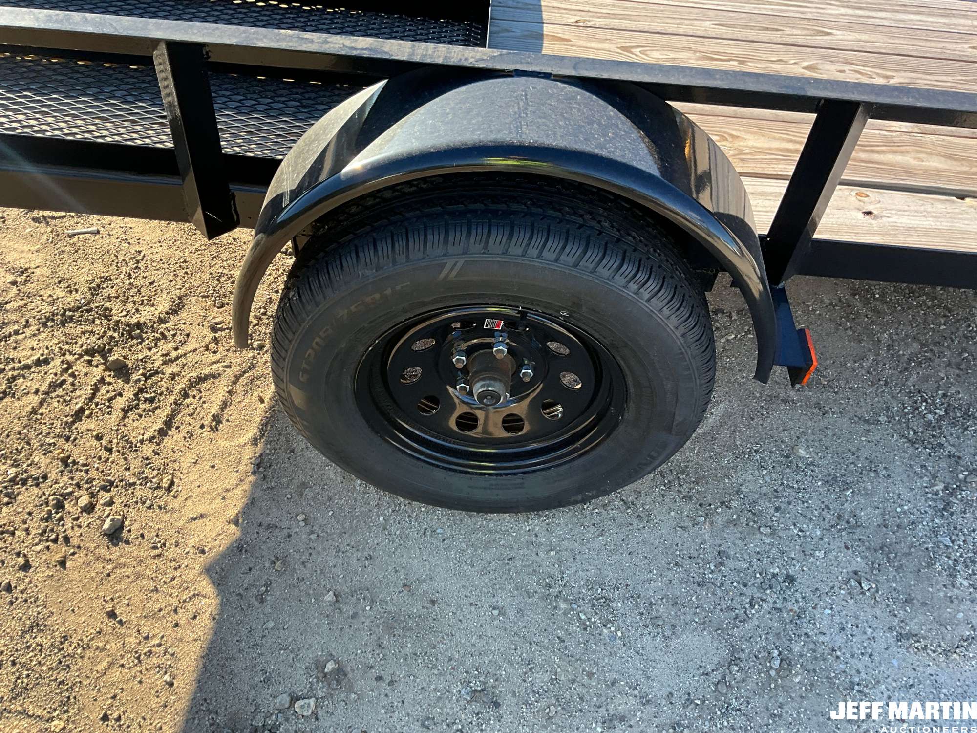 2027 TRIPLE CROWN TRAILERS, INC LD6X10