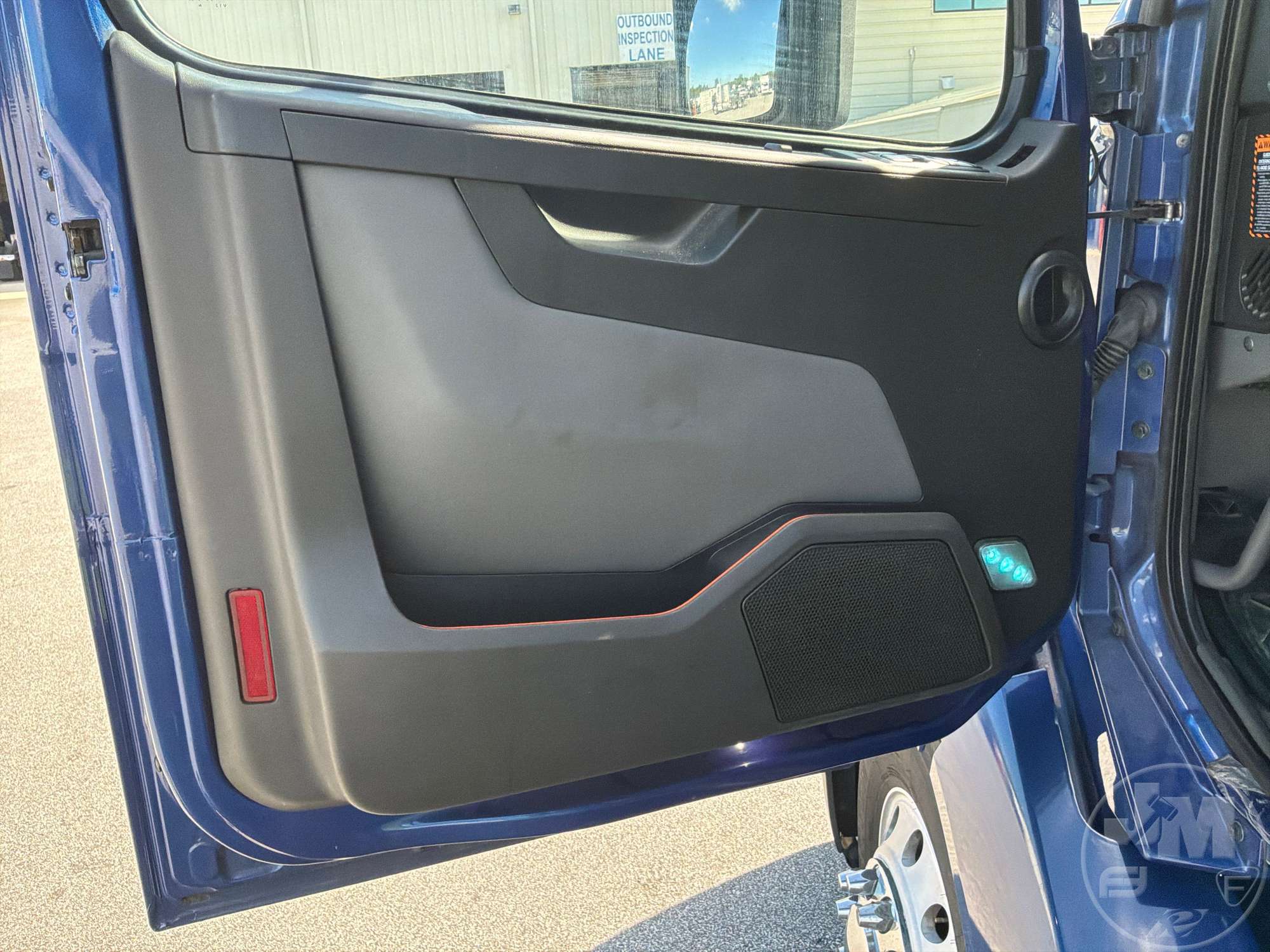2022 Volvo VNL760