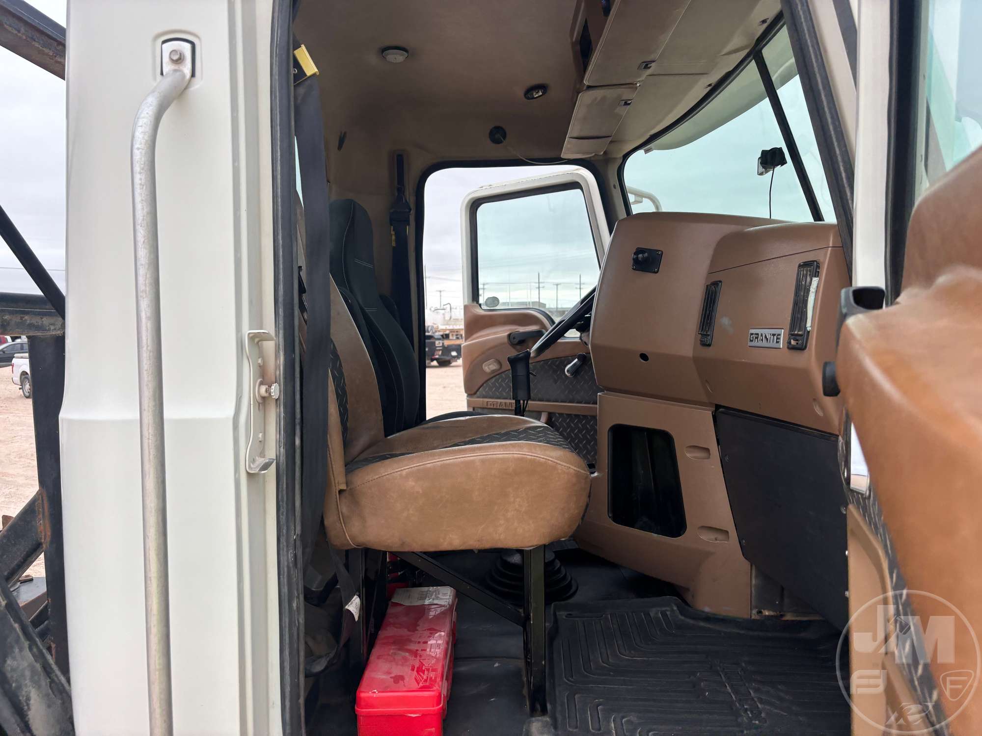 2013 Mack GU713