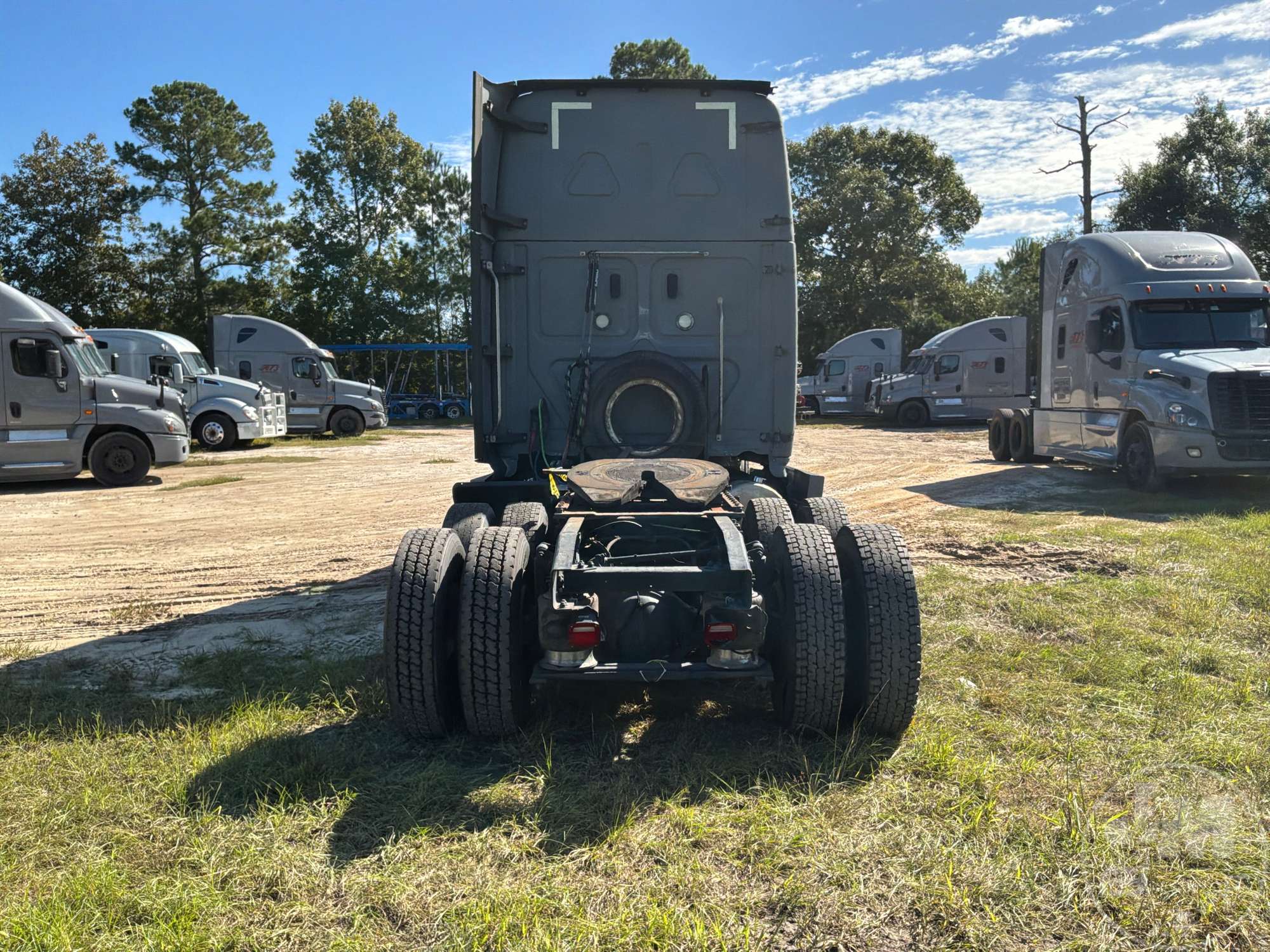 2021 Freightliner CASCADIA EVOLUTION