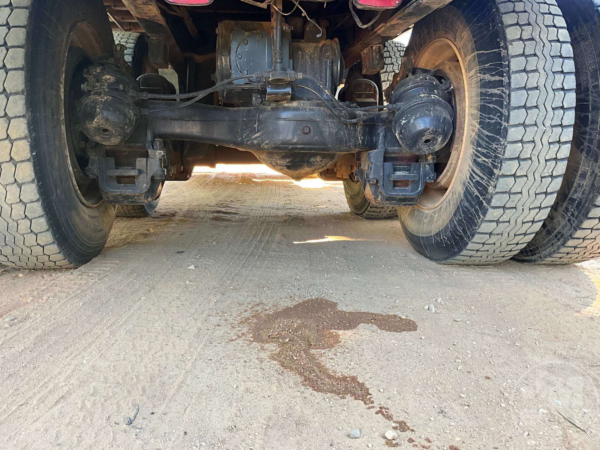 1995 Mack RD 688S