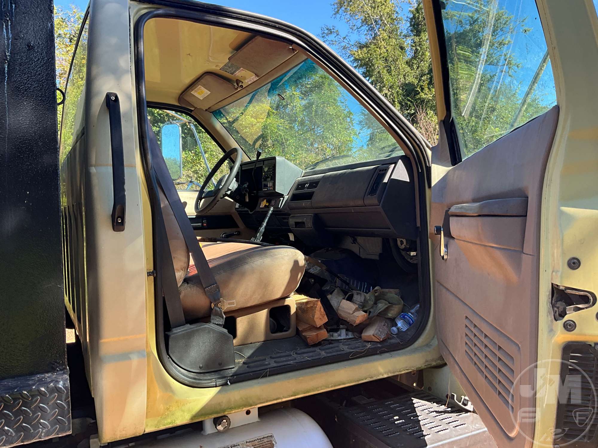 2000 GMC C6