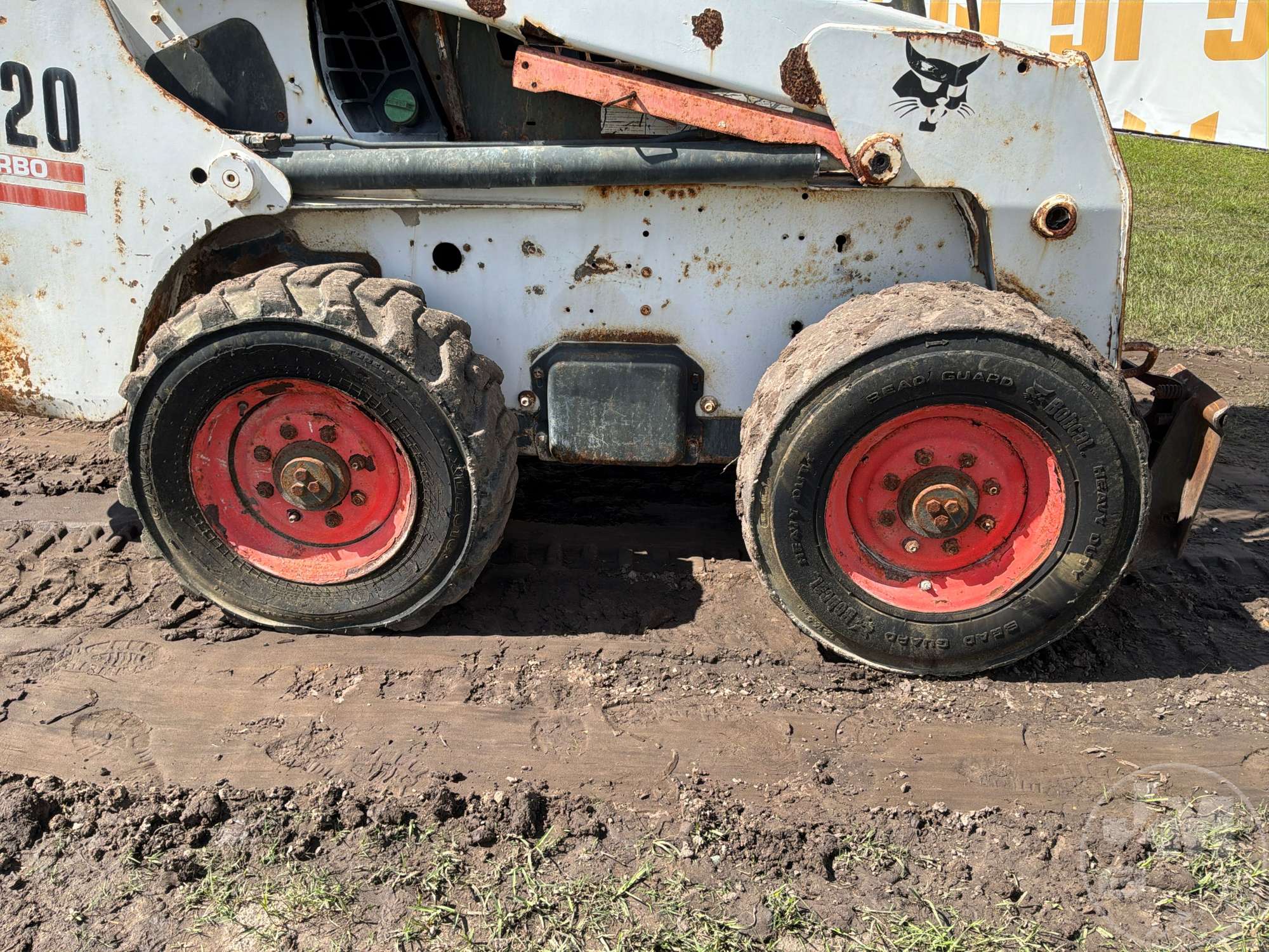 2004 Bobcat S220