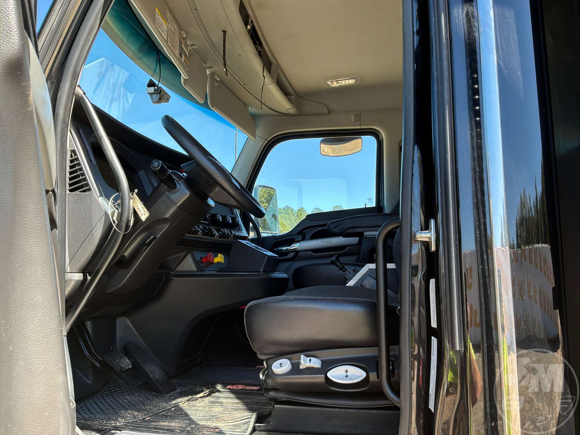 2022 Kenworth T880