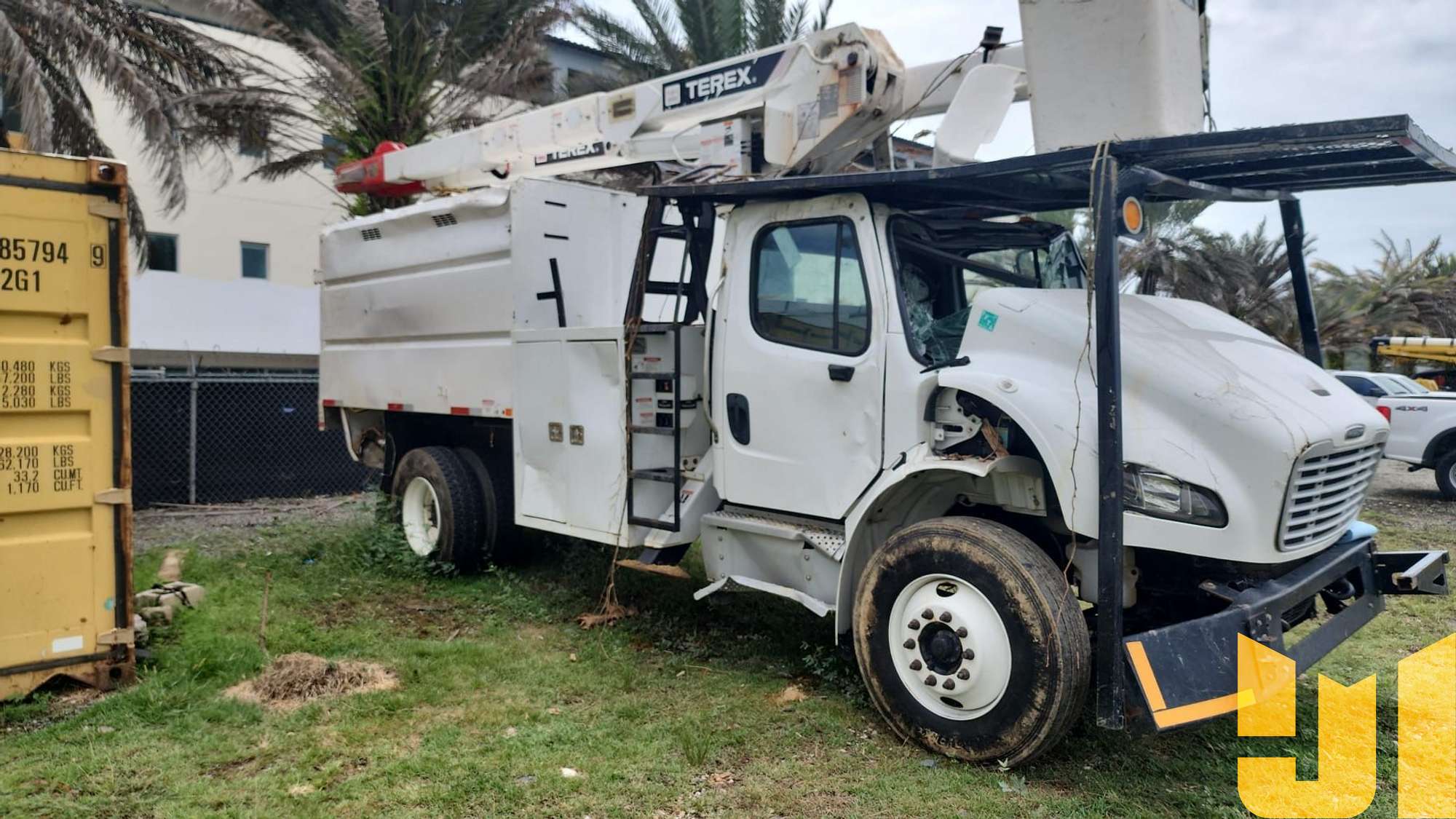 2021 Freightliner M2 106