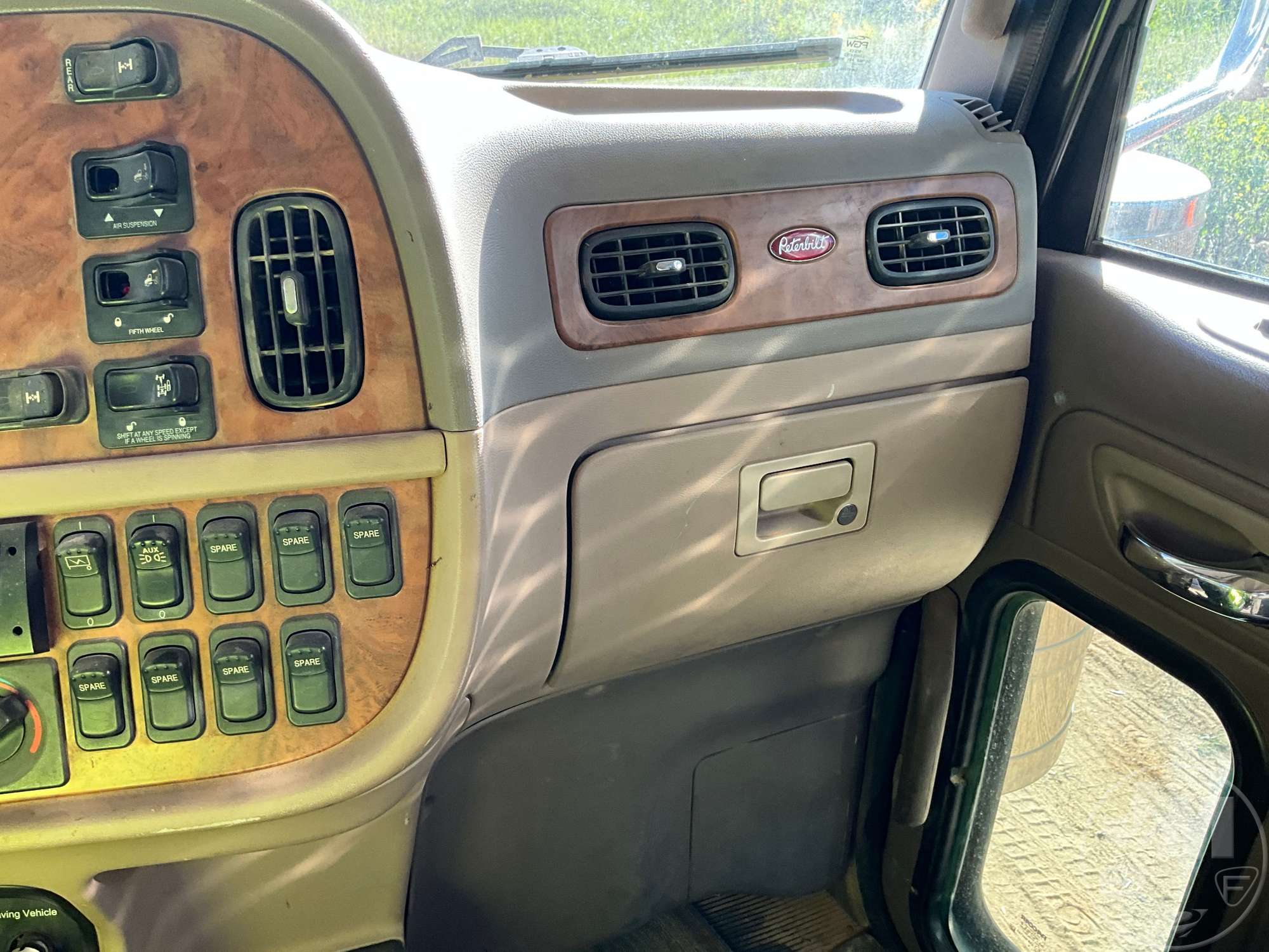 2009 Peterbilt 389