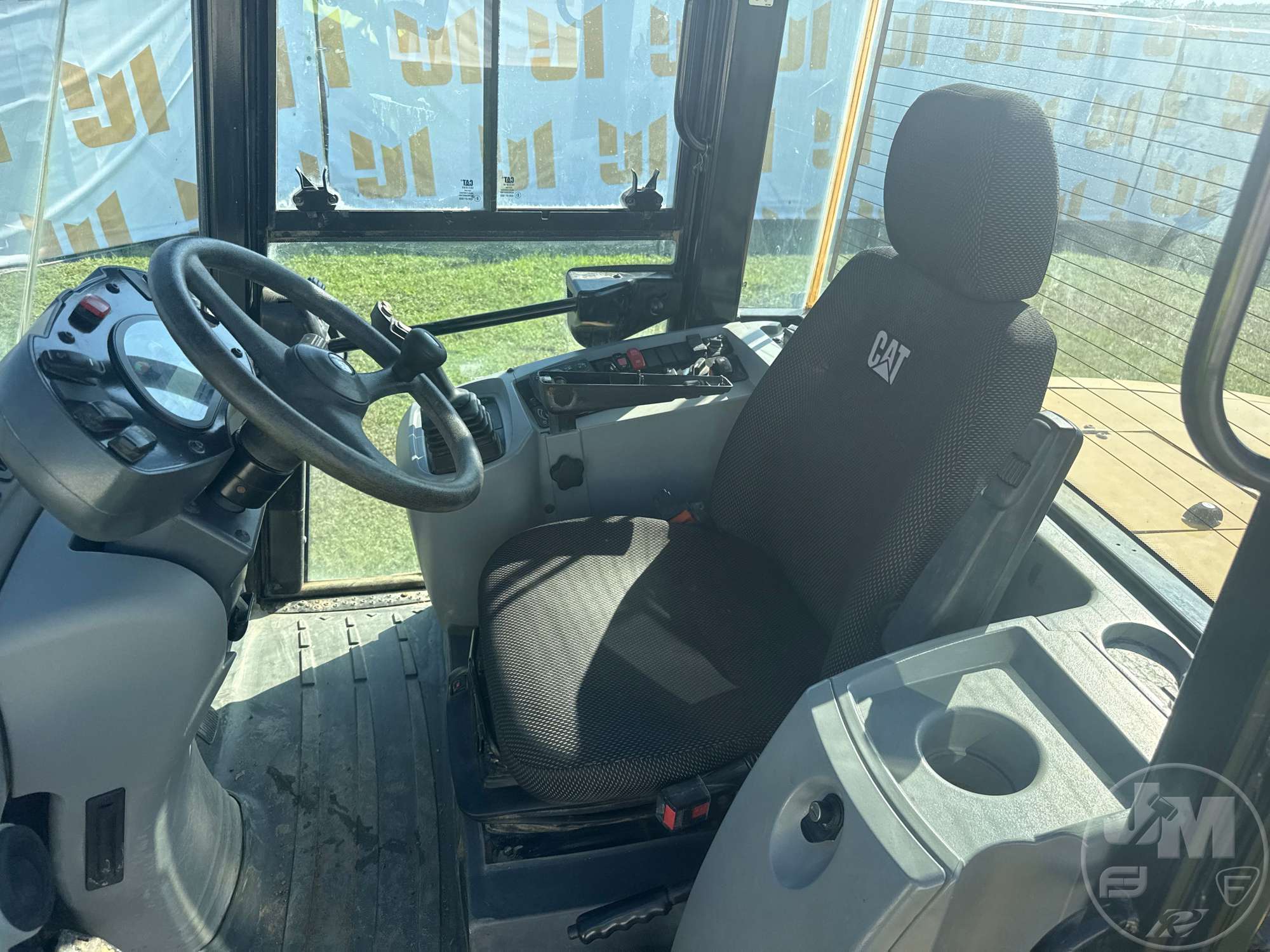 2021 Caterpillar 910