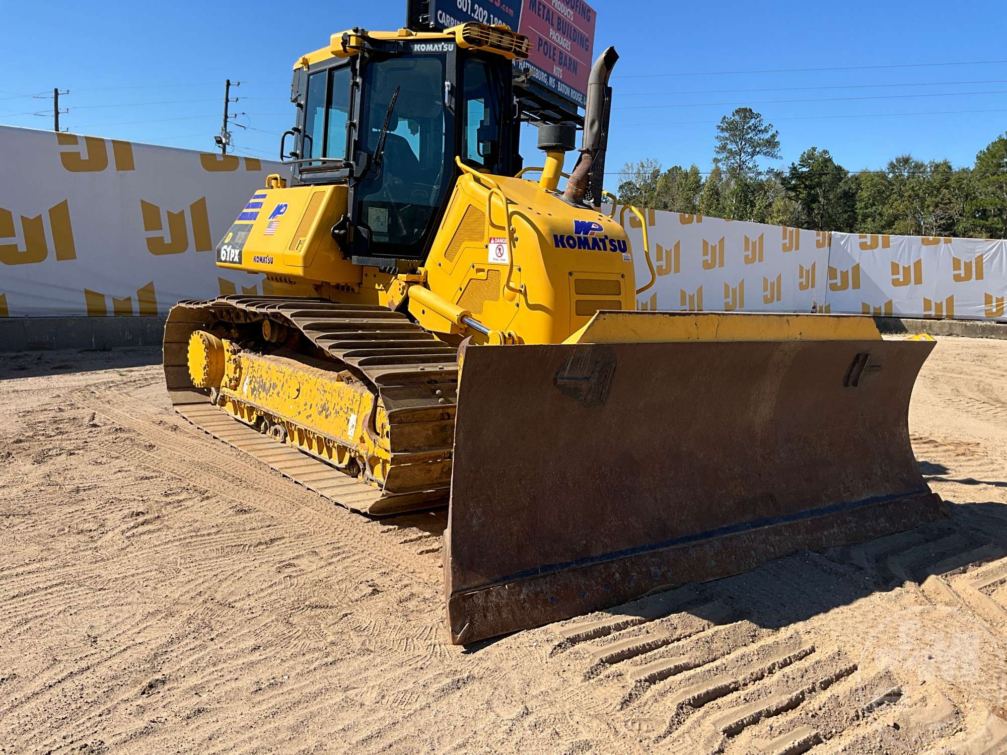 2022 Komatsu D61PX-24