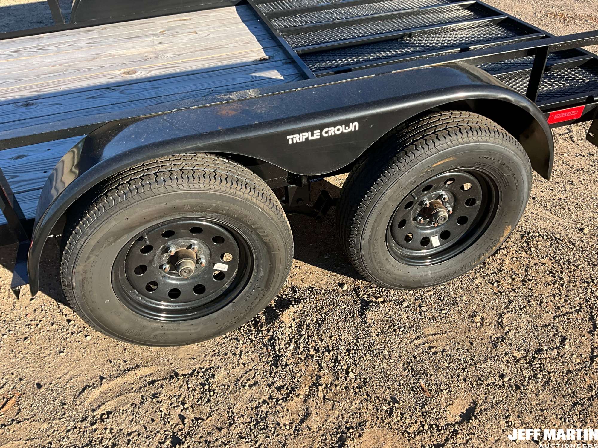 2027 TRIPLE CROWN TRAILERS, INC UT6X12