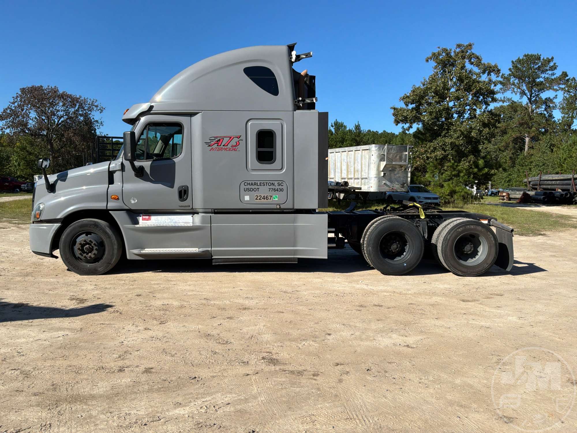 2015 Freightliner CASCADIA