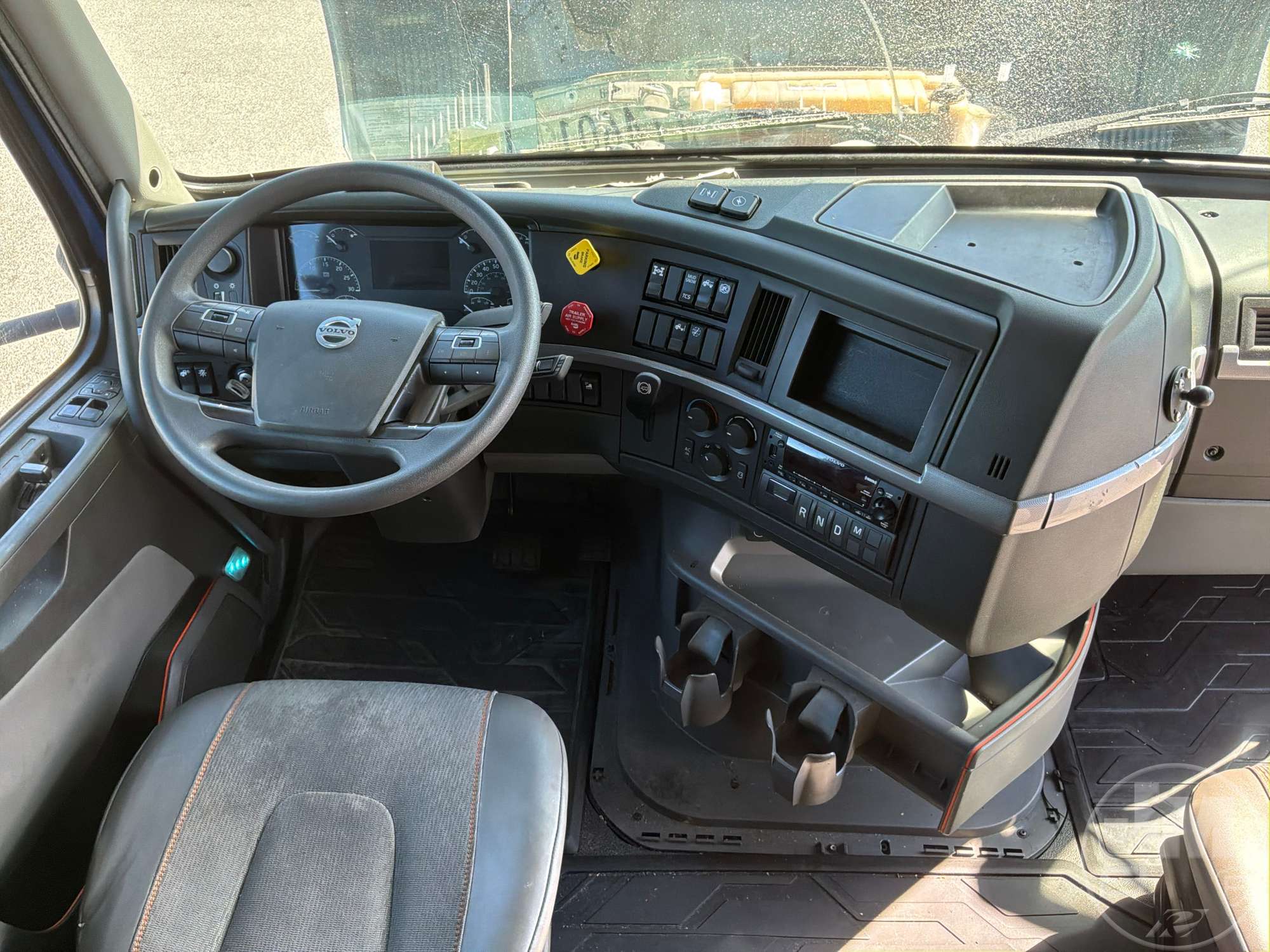 2022 Volvo VNL760