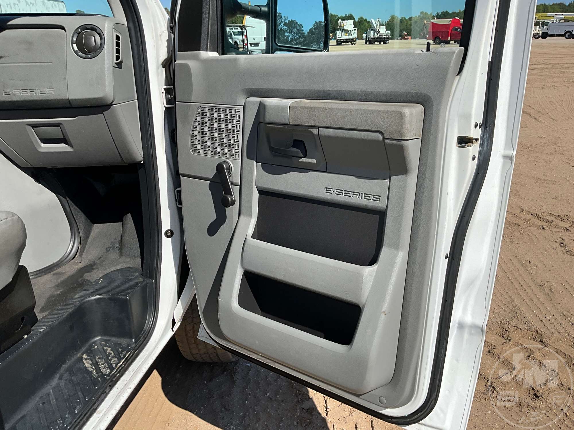 2011 Ford E-250