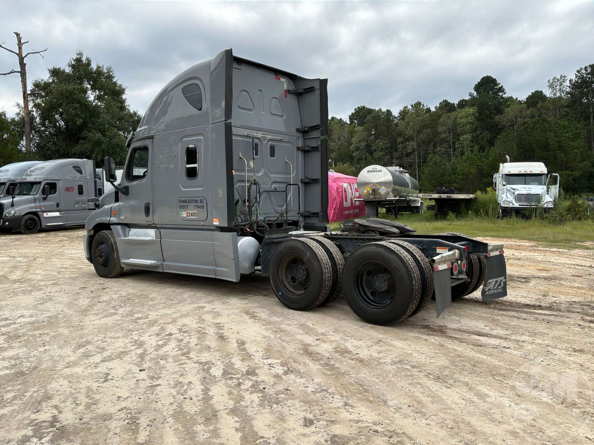 2016 Freightliner CASCADIA