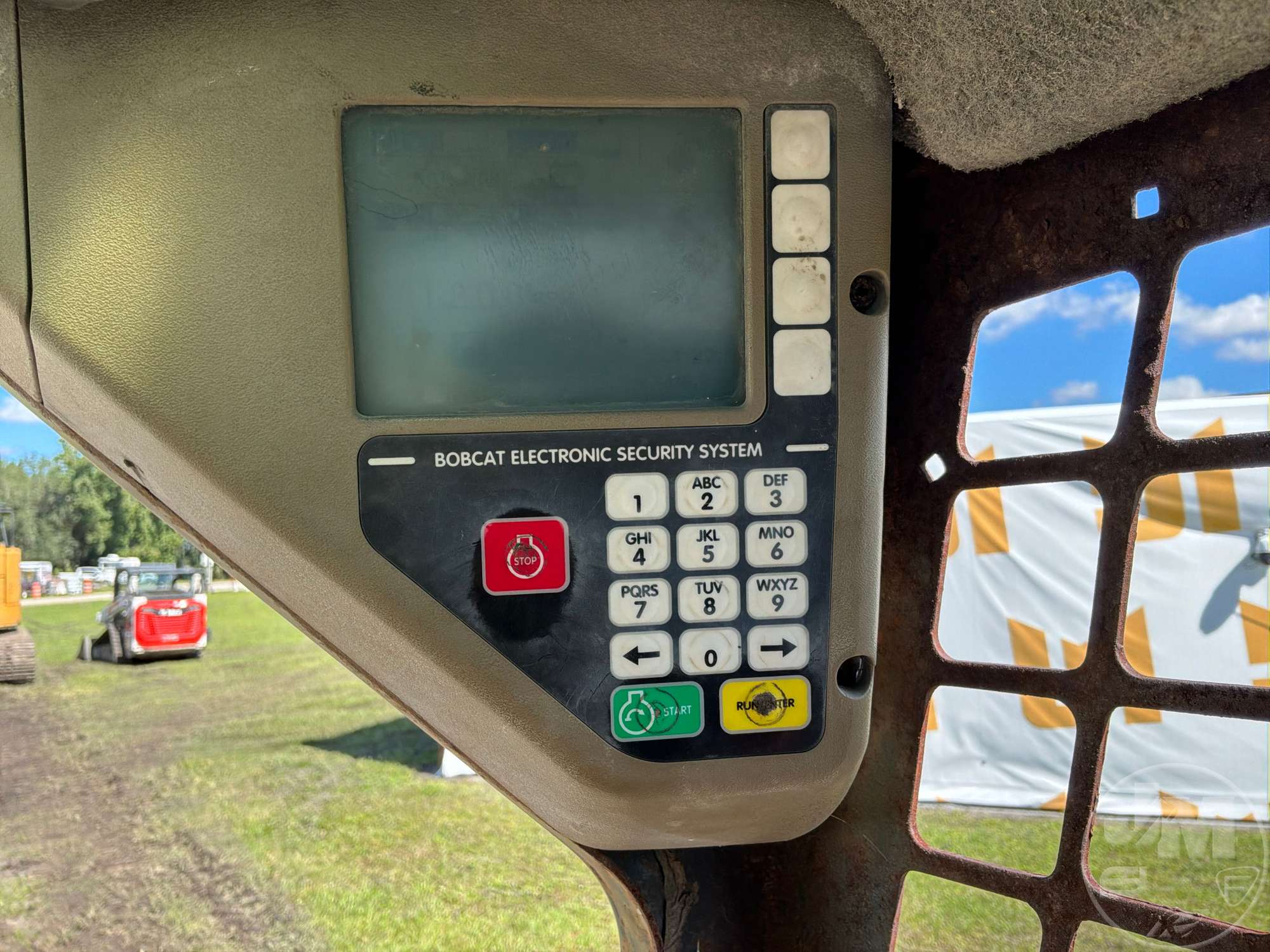 2004 Bobcat S220