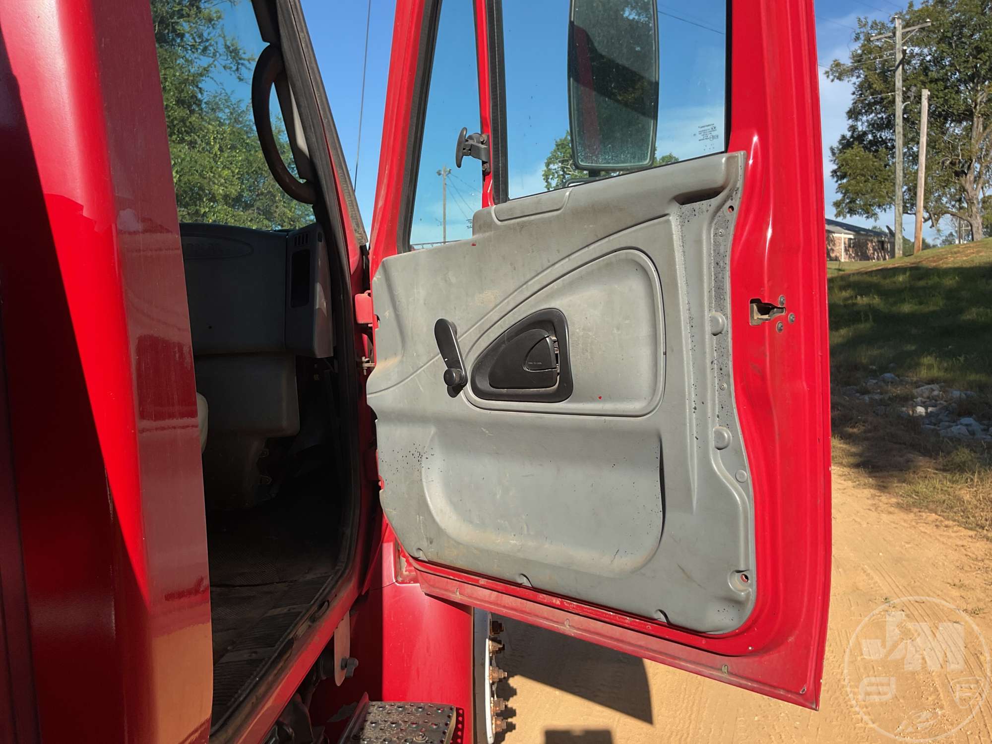 2006 International 4300 SBA 4X2