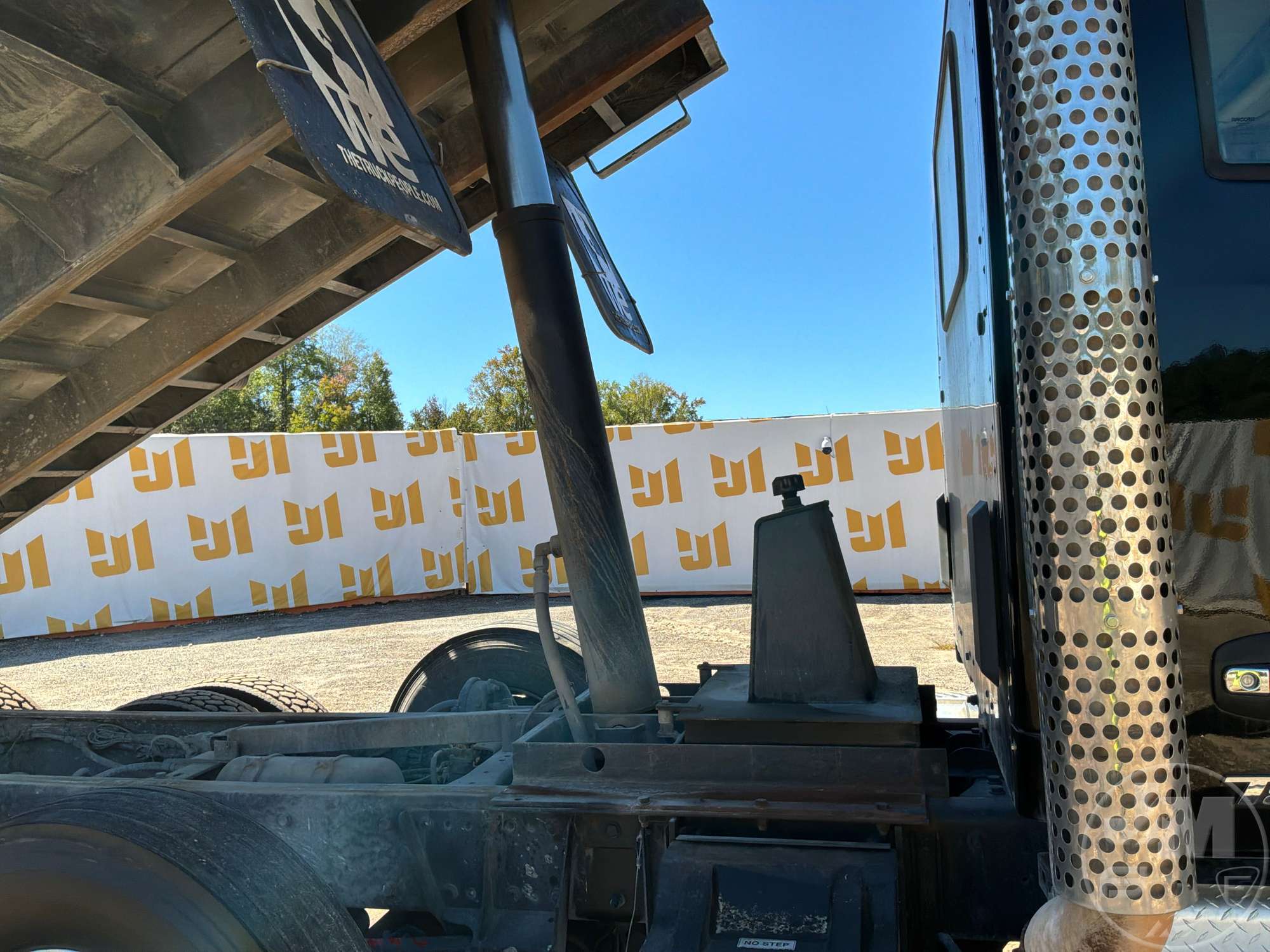 2022 Kenworth T880