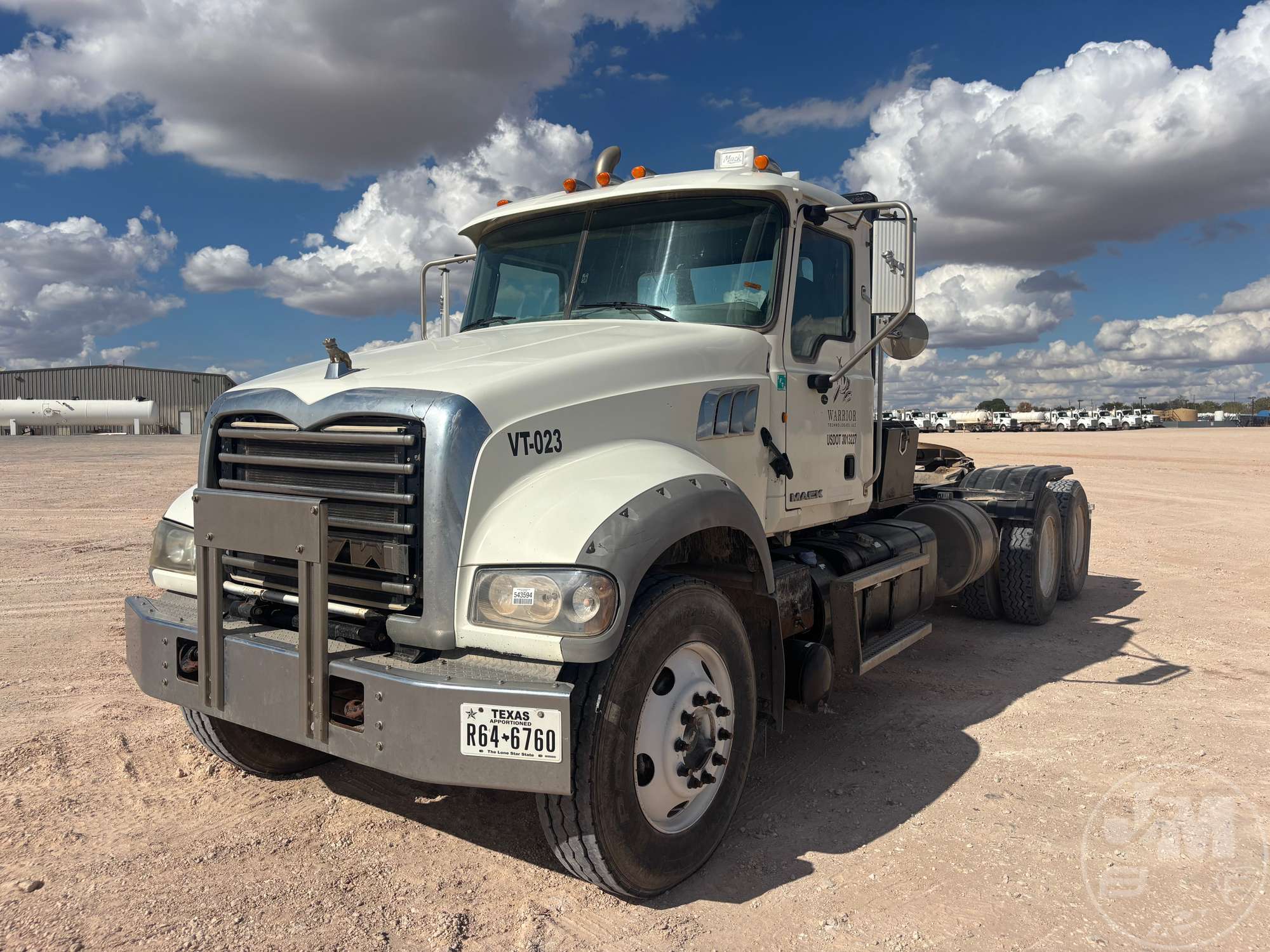2013 Mack GU713