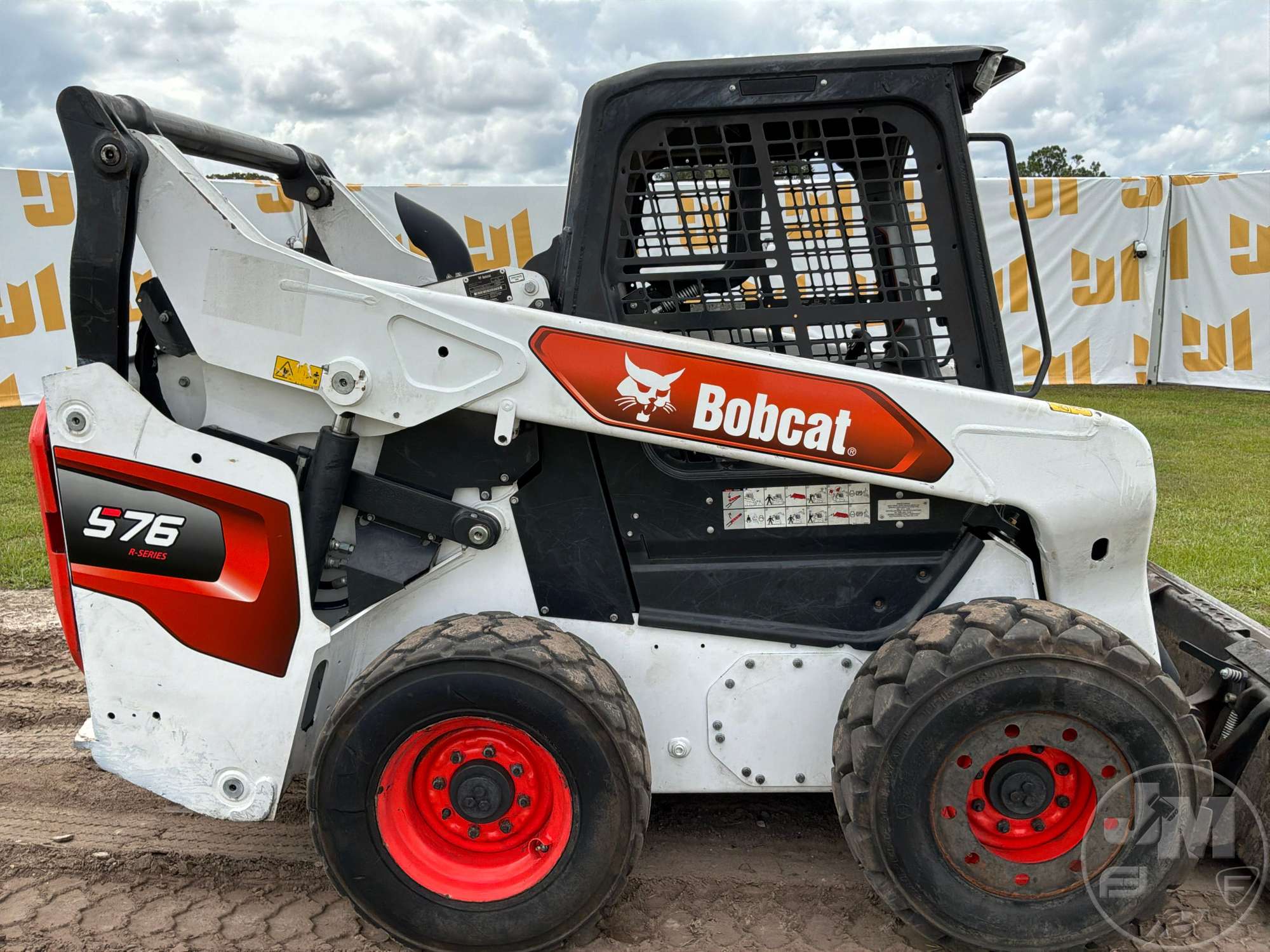 2022 Bobcat S76