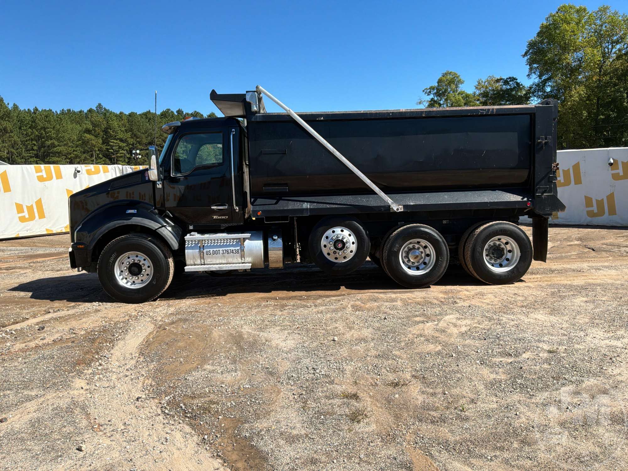 2022 Kenworth T880