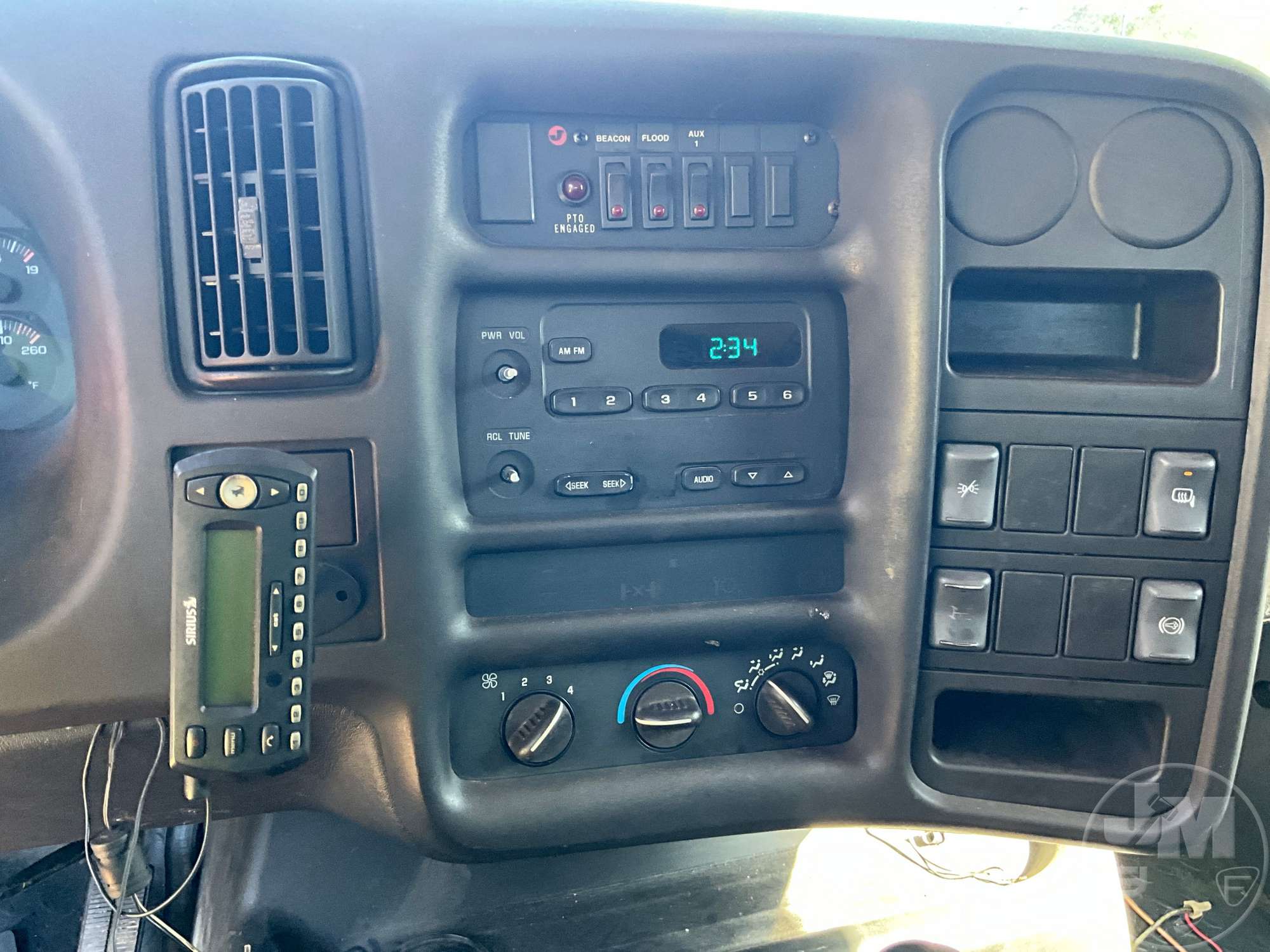 2004 Chevrolet C6500
