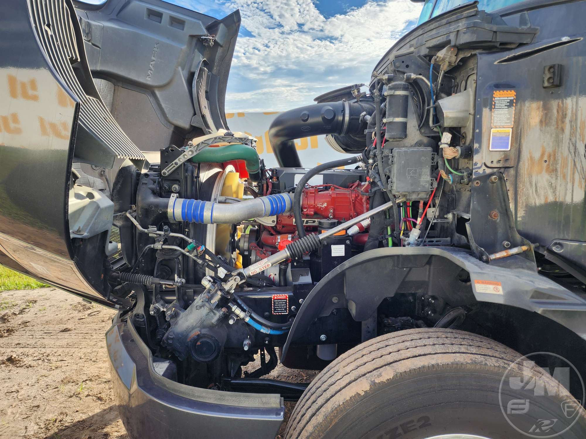 2020 Mack AN64T