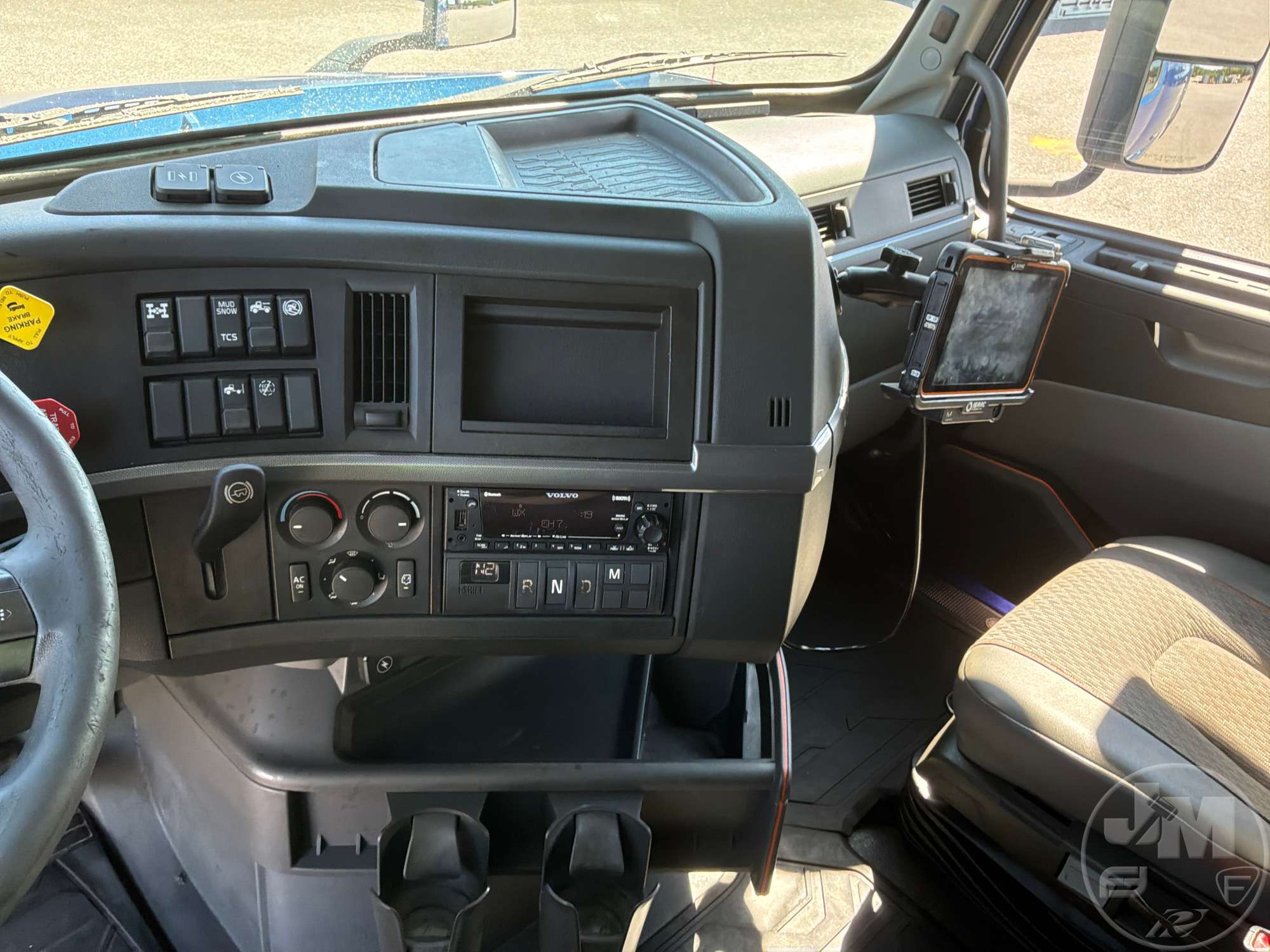 2022 Volvo VNL760