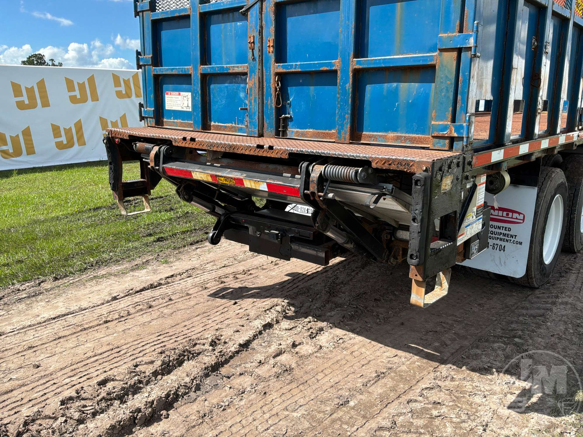2018 Freightliner M2