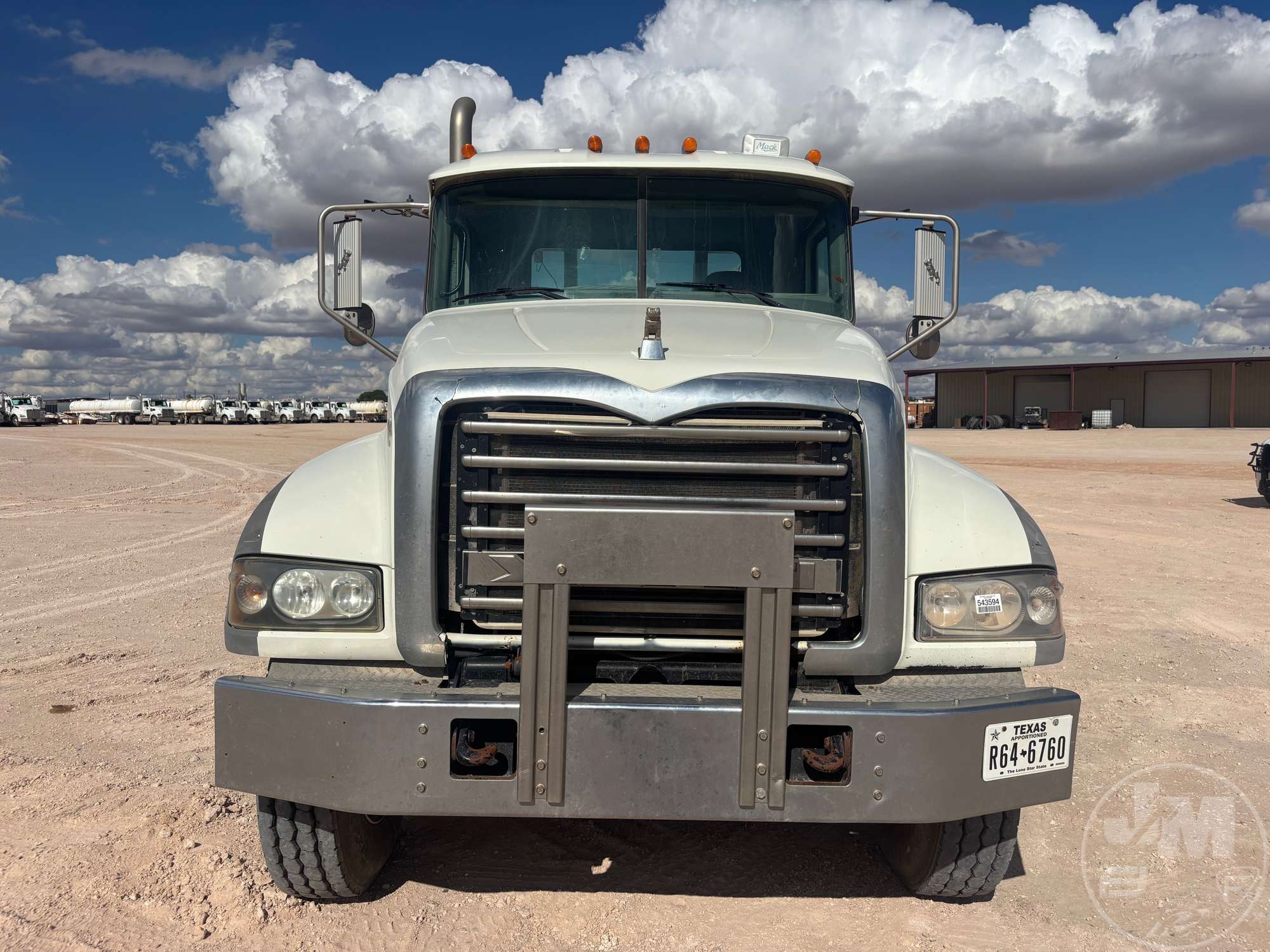 2013 Mack GU713