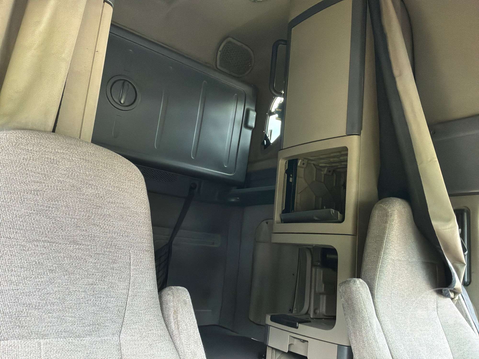 2015 Freightliner CASCADIA