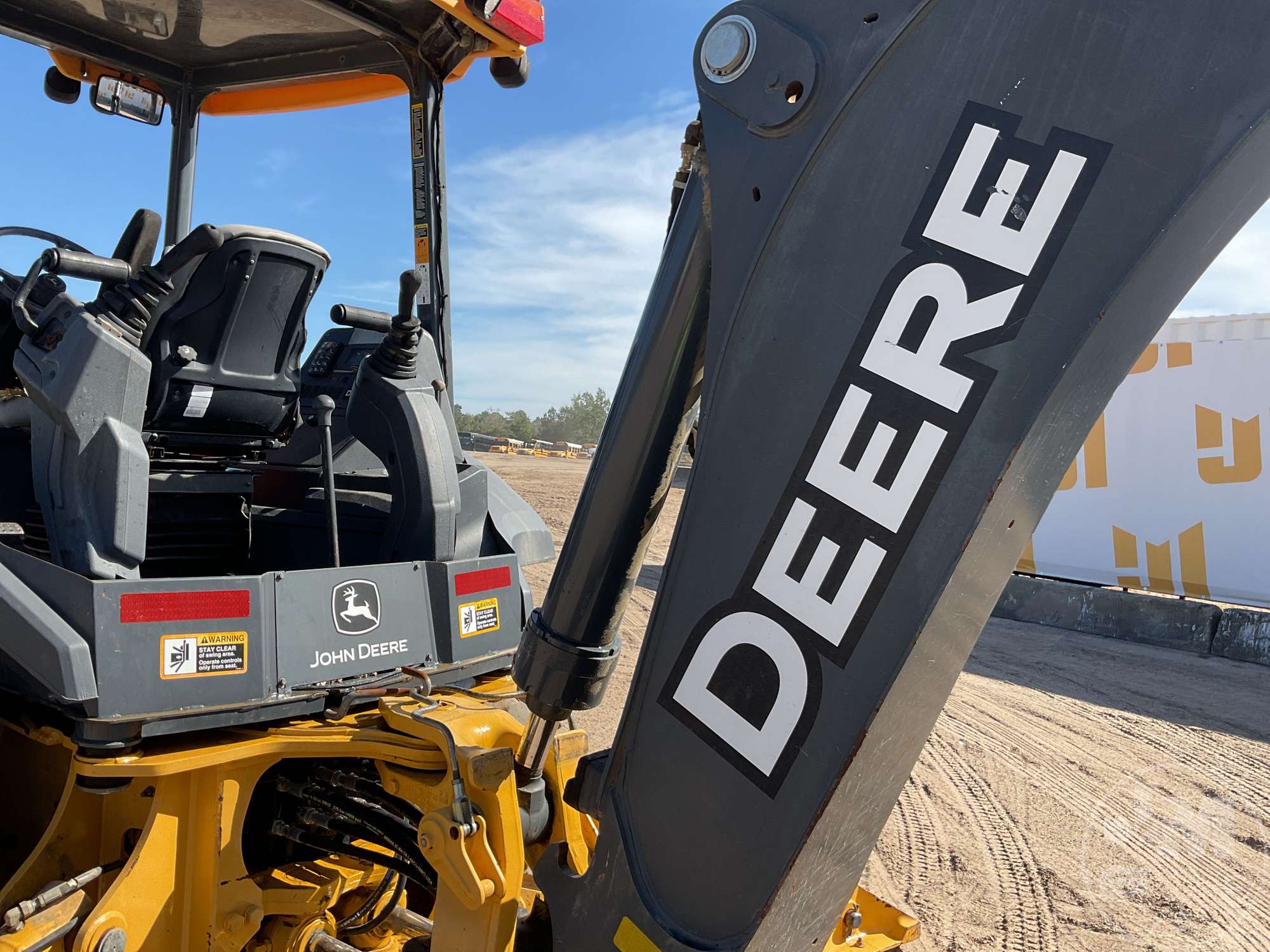 2018 John Deere 310SL