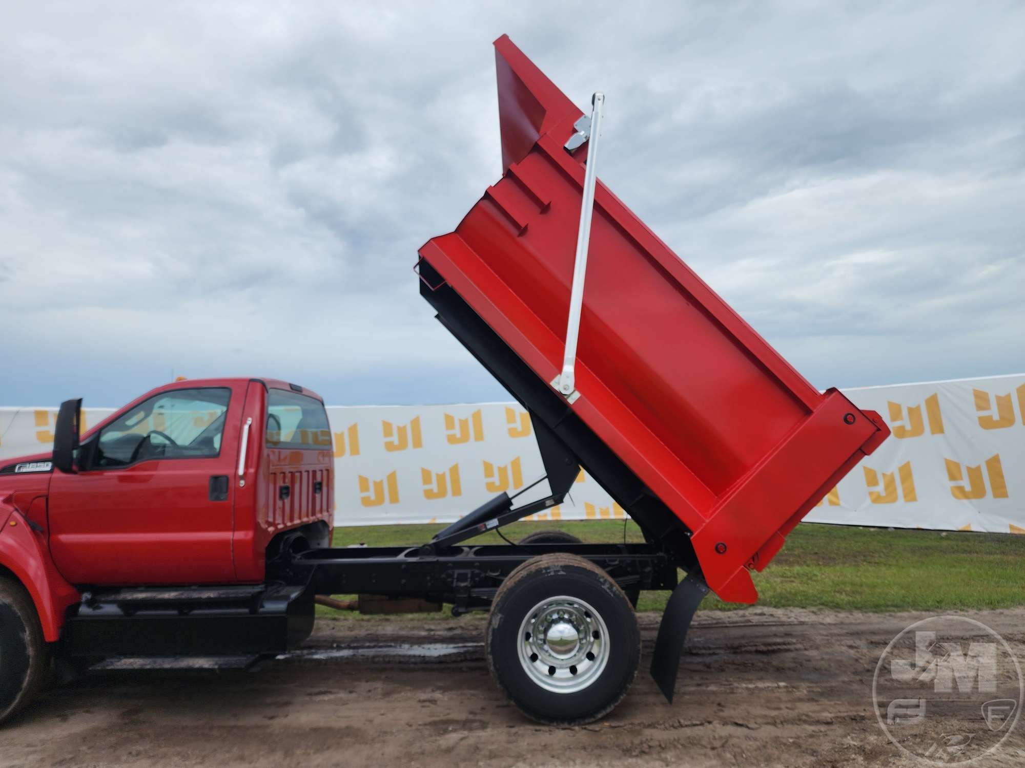 2017 Ford F-650