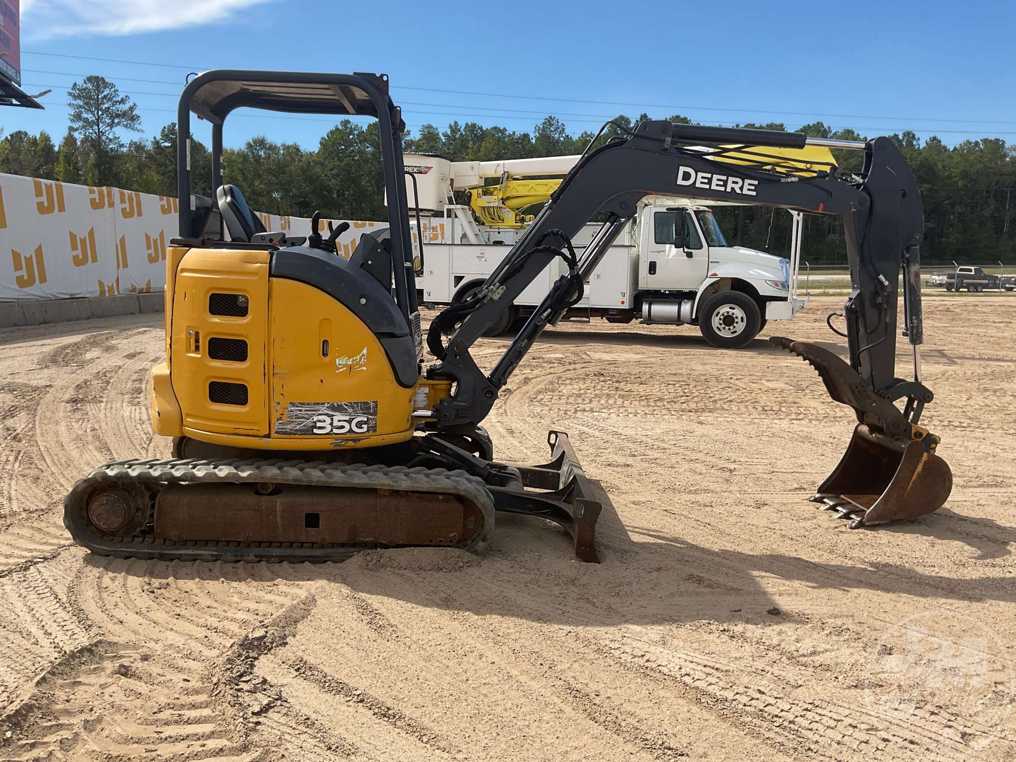 2021 John Deere 35G