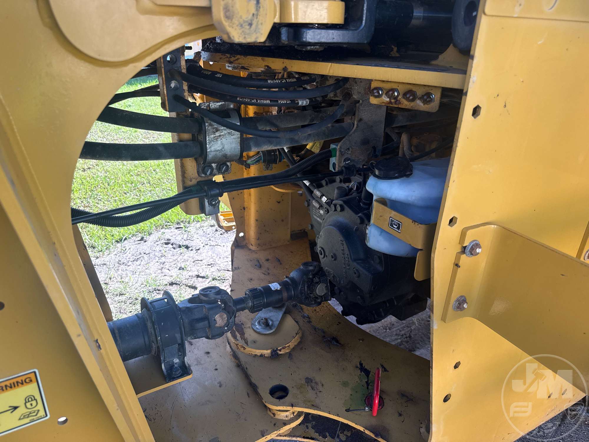 2021 Caterpillar 910