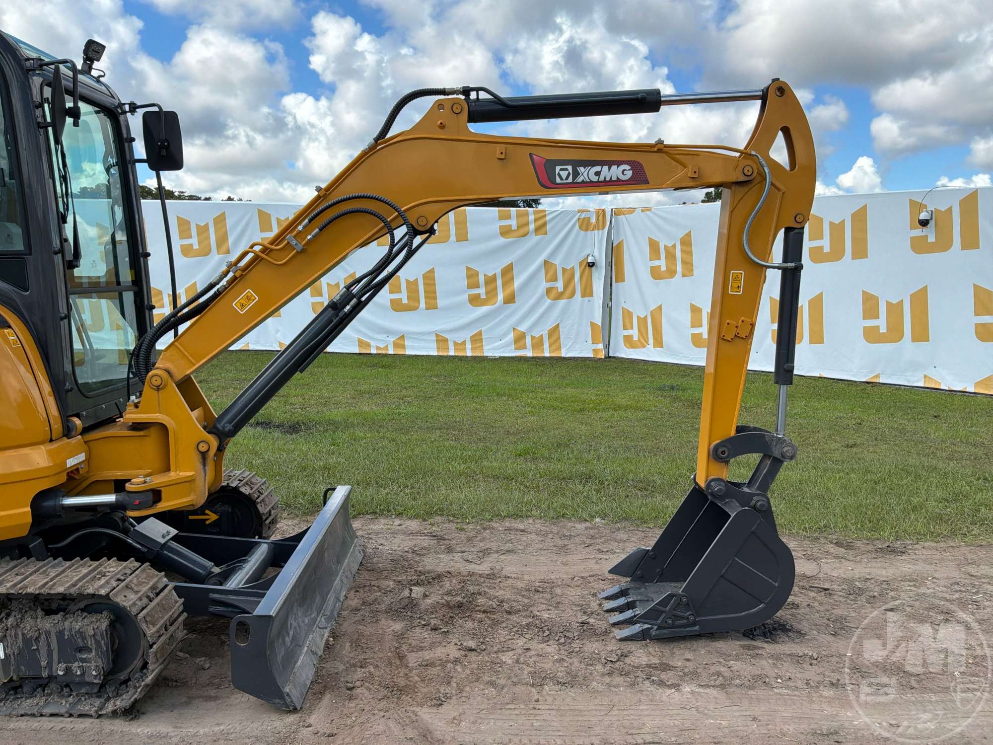 2024 XCMG XE35U