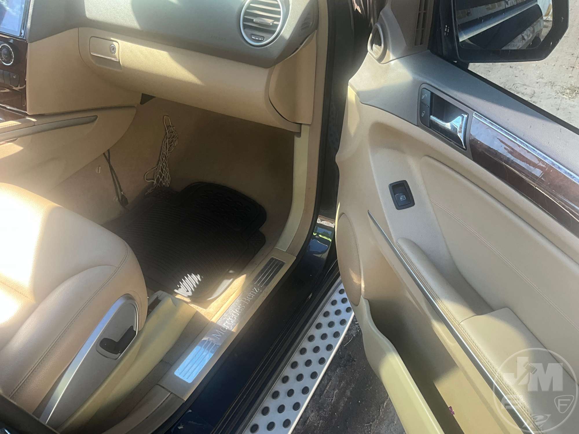 2010 Mercedes-Benz M-350